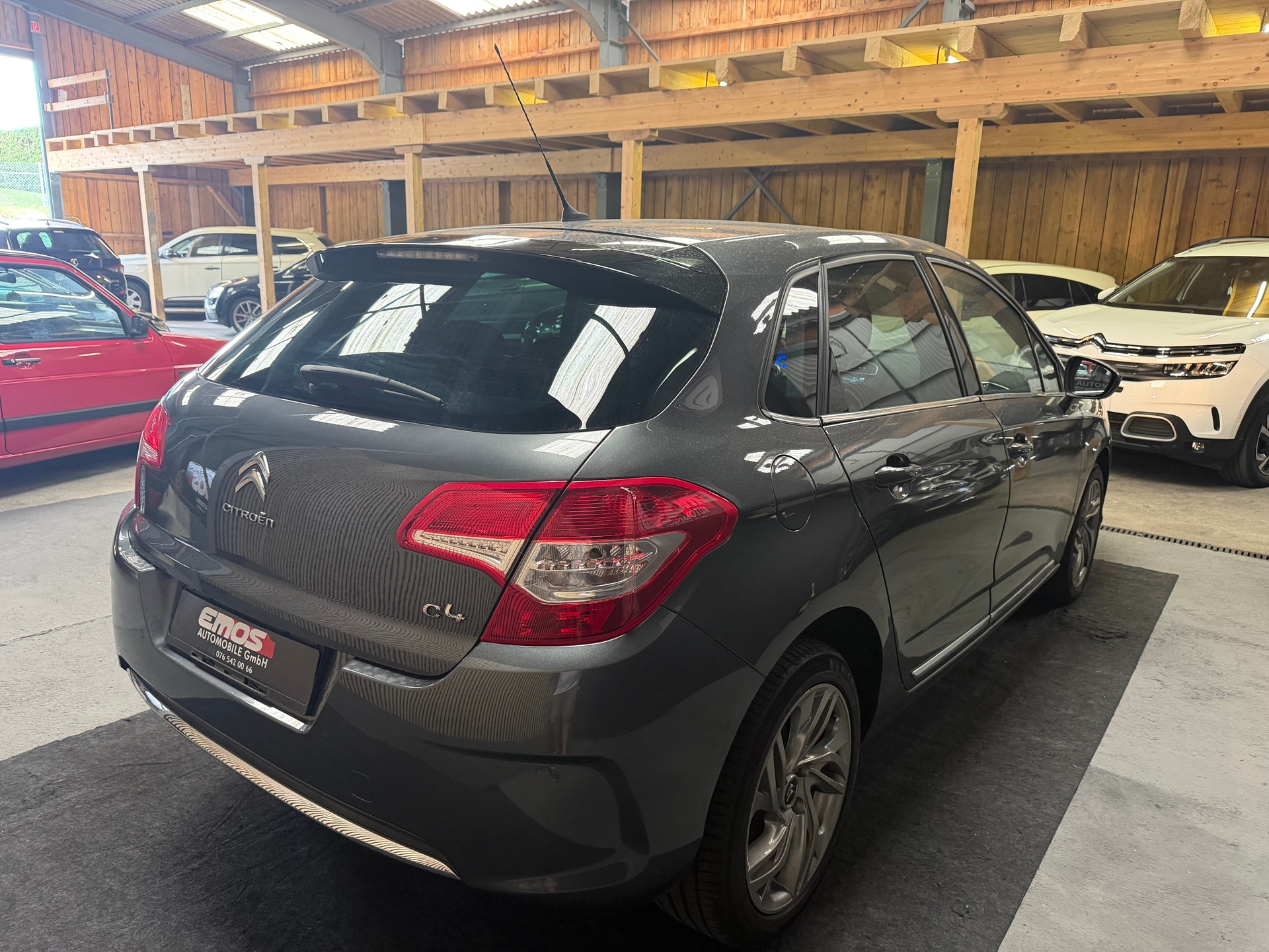 CITROEN C4 Berline 1.2 THP SST-image-5