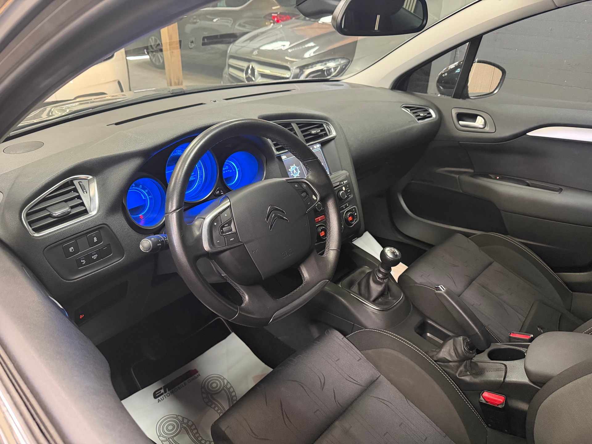 CITROEN C4 Berline 1.2 THP SST-image-9