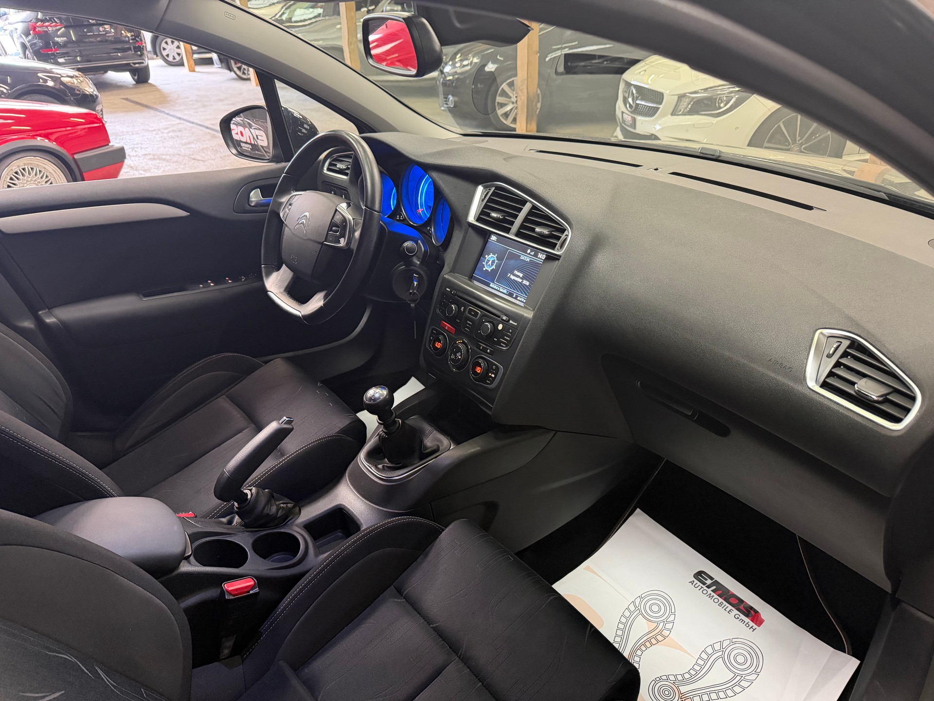 CITROEN C4 Berline 1.2 THP SST-image-8