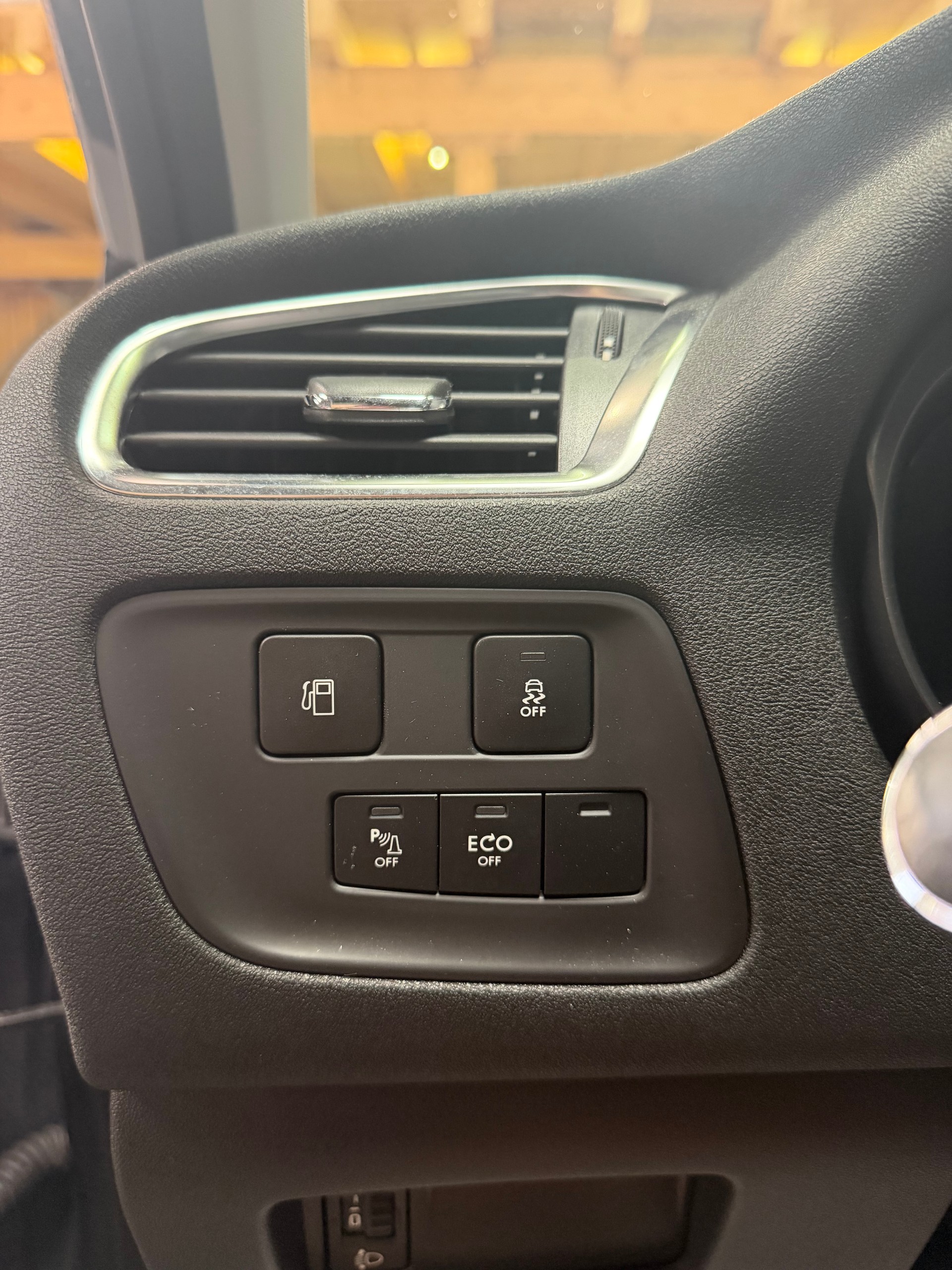 CITROEN C4 Berline 1.2 THP SST-image-12