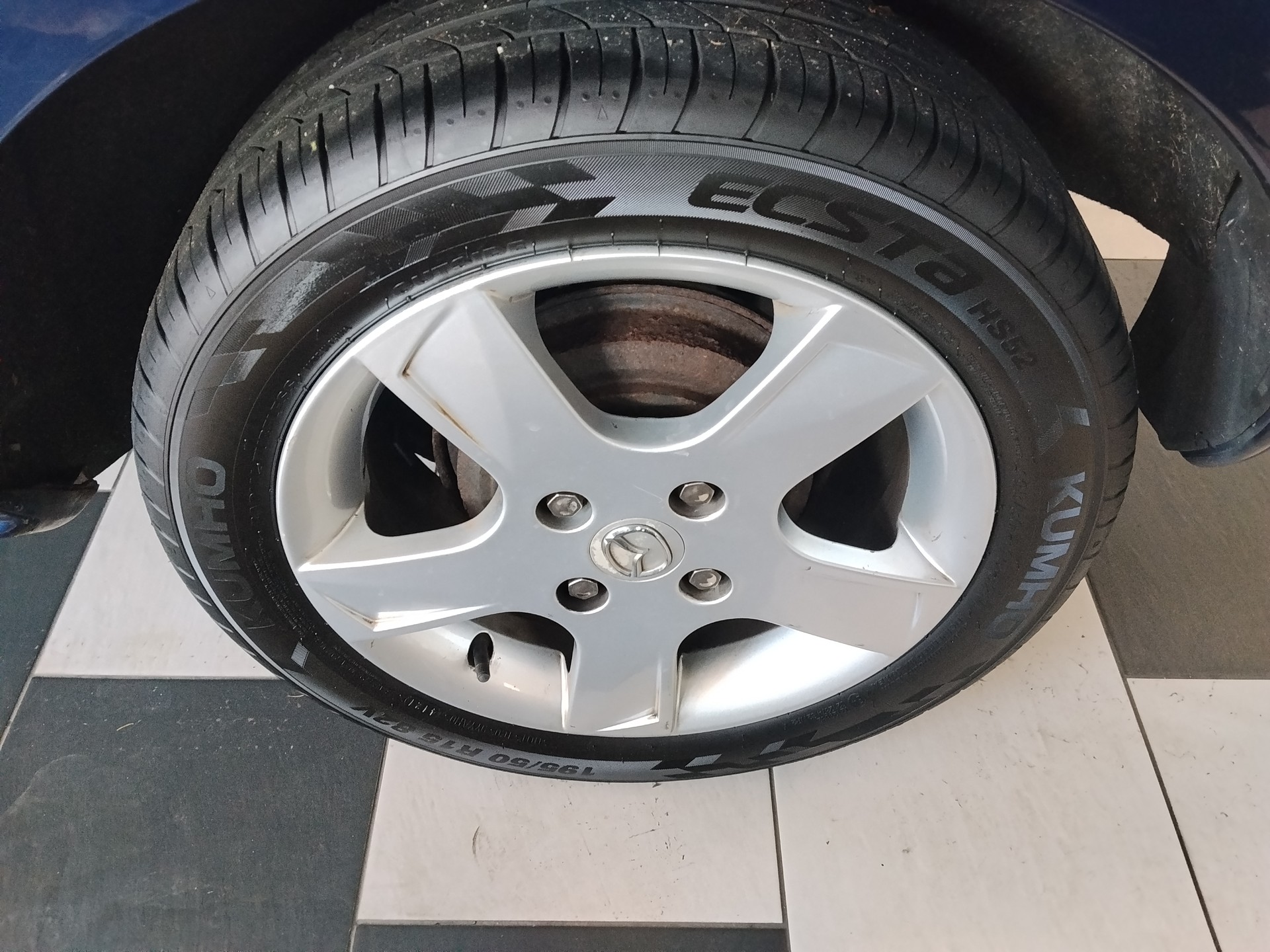MAZDA 2 1.4i 16V Exclusive-image-6