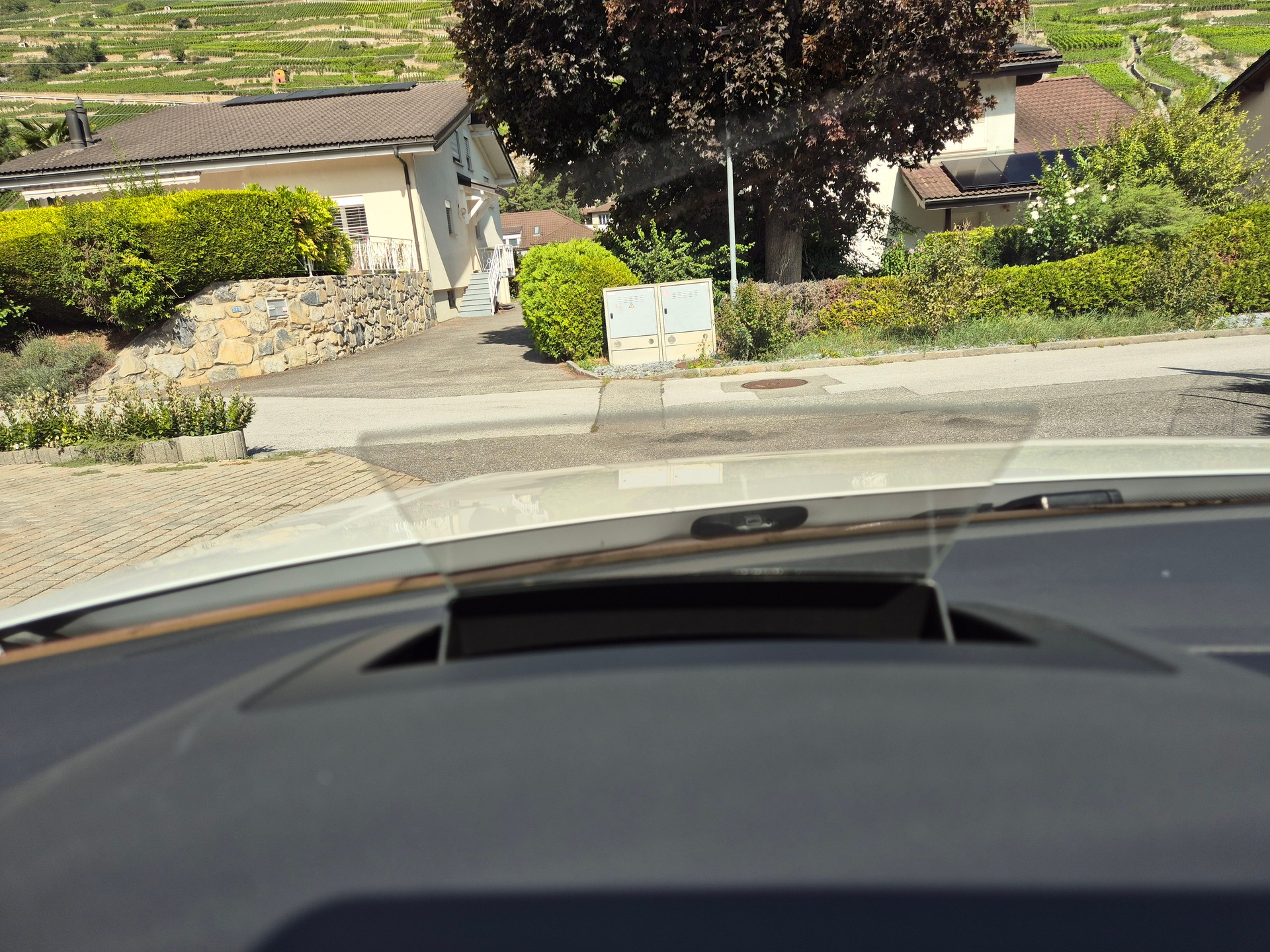 VW Tiguan 2.0TSI R-Line 4Motion DSG-image-12