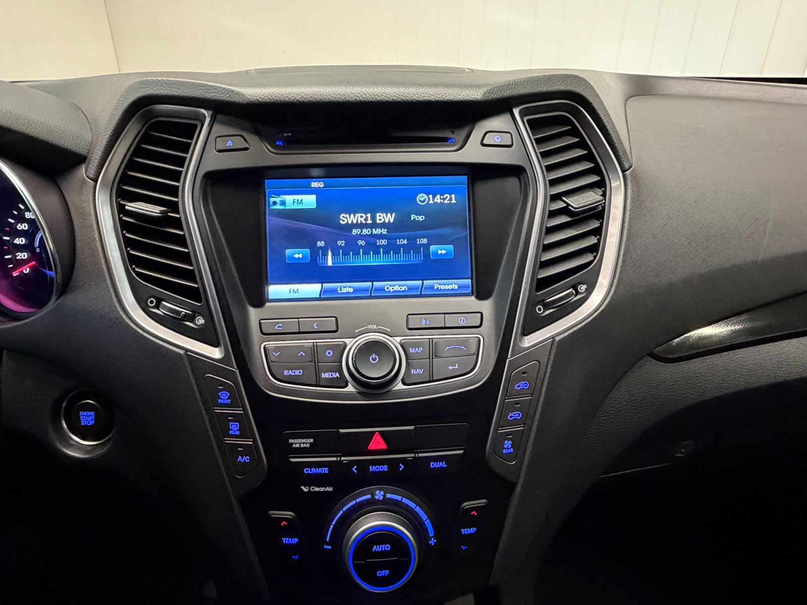 HYUNDAI Gr.SantaFe 2.2 CRDI Vertex 4WD Automatic, frisch ab MFK und Service, 7 Plätze-image-15