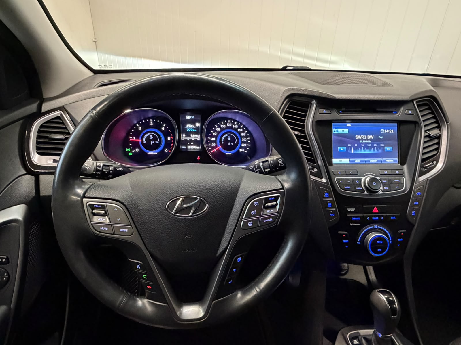 HYUNDAI Gr.SantaFe 2.2 CRDI Vertex 4WD Automatic, frisch ab MFK und Service, 7 Plätze-image-11
