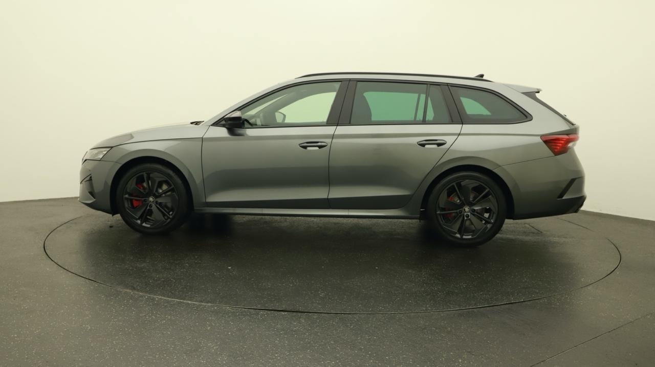 SKODA Octavia Combi 2.0 TSI DSG RS-image-1