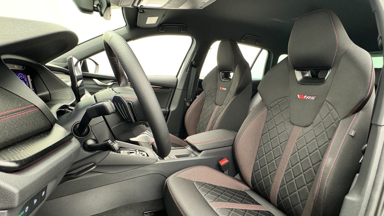 SKODA Octavia Combi 2.0 TSI DSG RS-image-4