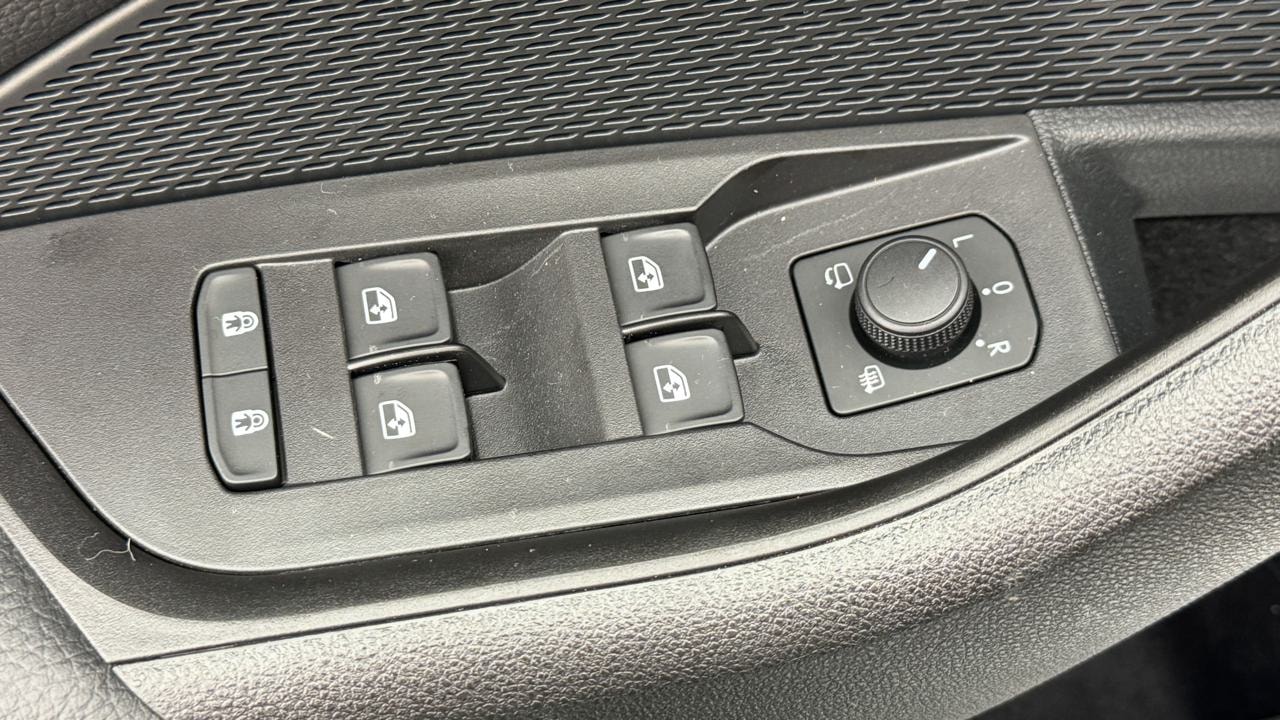 SKODA Octavia Combi 2.0 TSI DSG RS-image-8