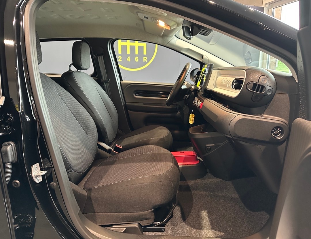 RENAULT Twingo E-Tech 27kWh Evolution-image-10
