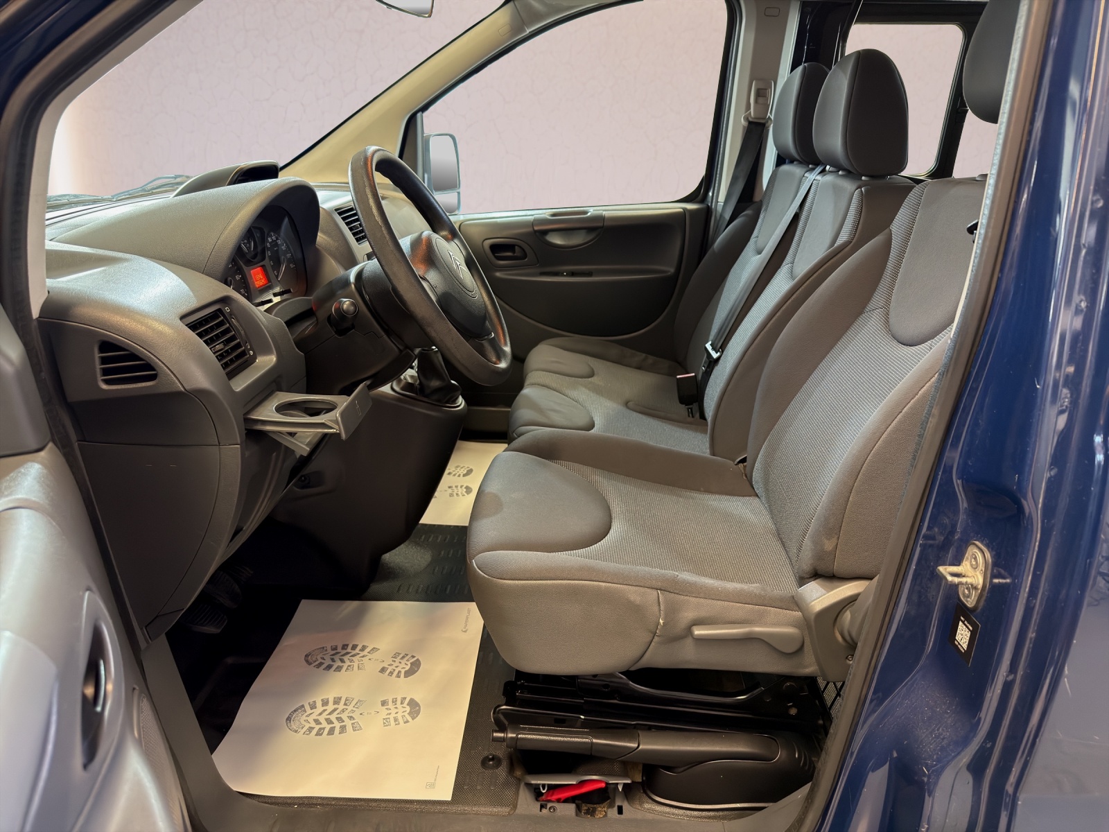 CITROEN Jumpy 2.0 HDi L2H1 Attraction-image-13