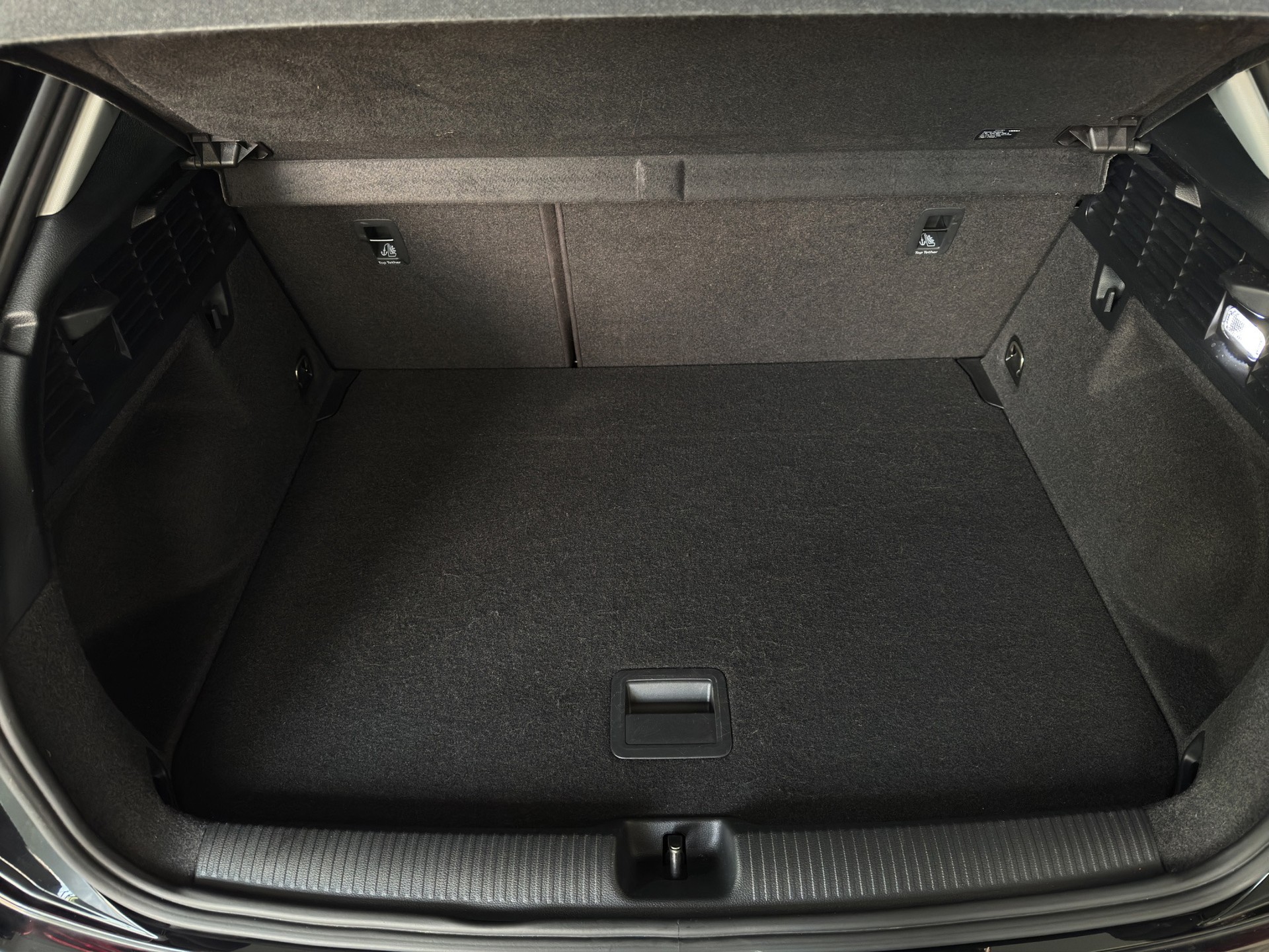 AUDI Q2 35 TFSI S line Business Edition S-tronic "Leder-Navi-Virtual Cockpit-RF.-Kamera"-image-21