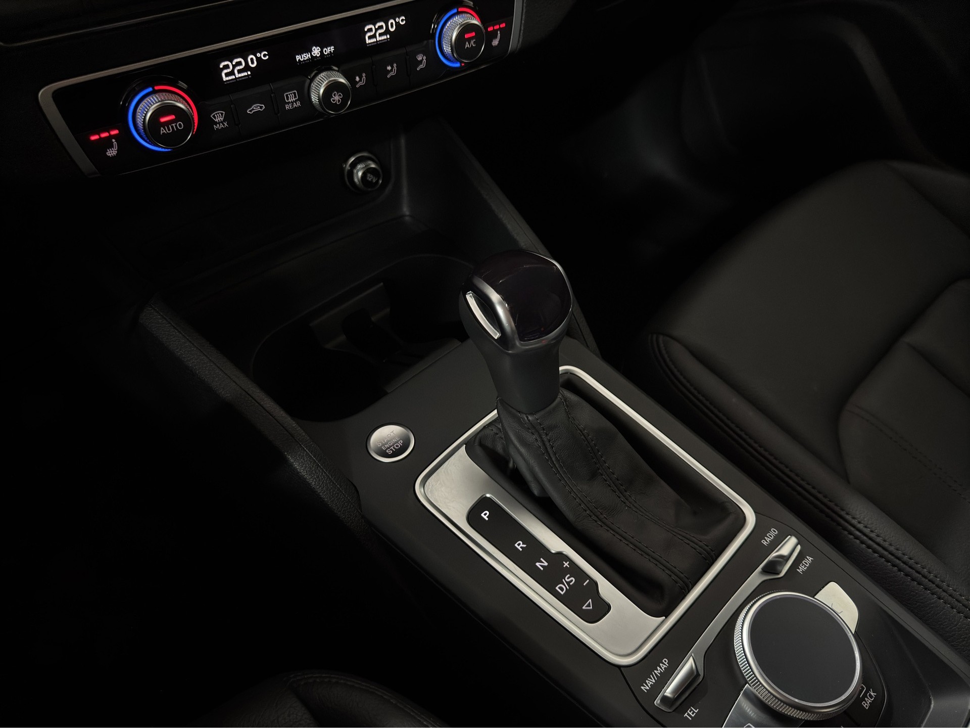AUDI Q2 35 TFSI S line Business Edition S-tronic "Leder-Navi-Virtual Cockpit-RF.-Kamera"-image-15
