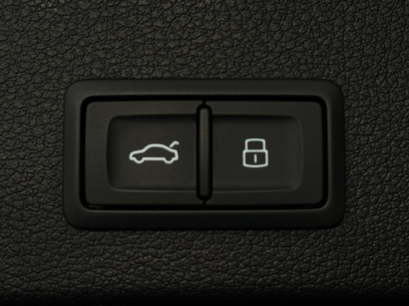 AUDI Q2 35 TFSI S line Business Edition S-tronic "Leder-Navi-Virtual Cockpit-RF.-Kamera"-image-23