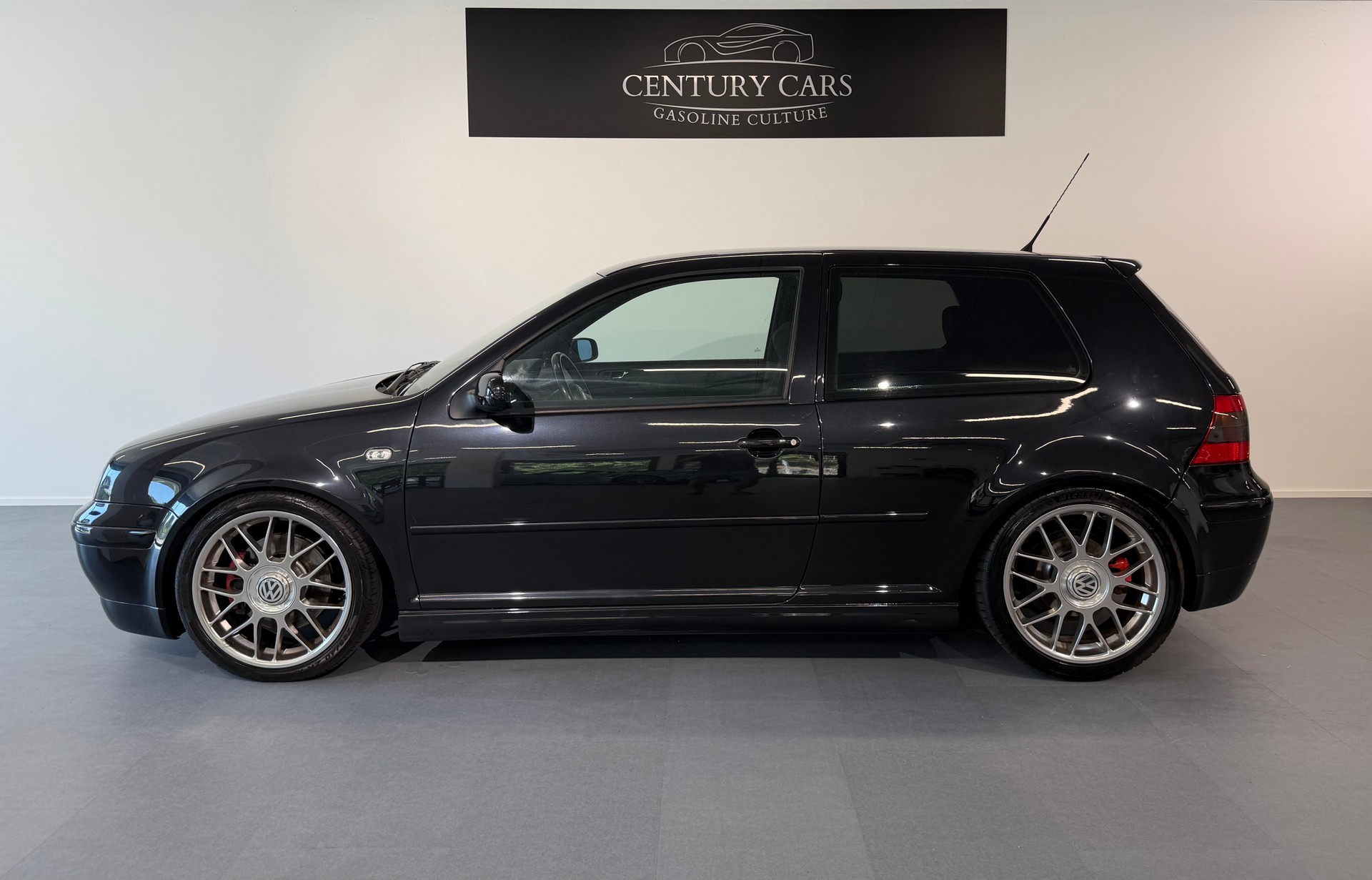 VW Golf 1.8 T GTI 25 Years-image-0
