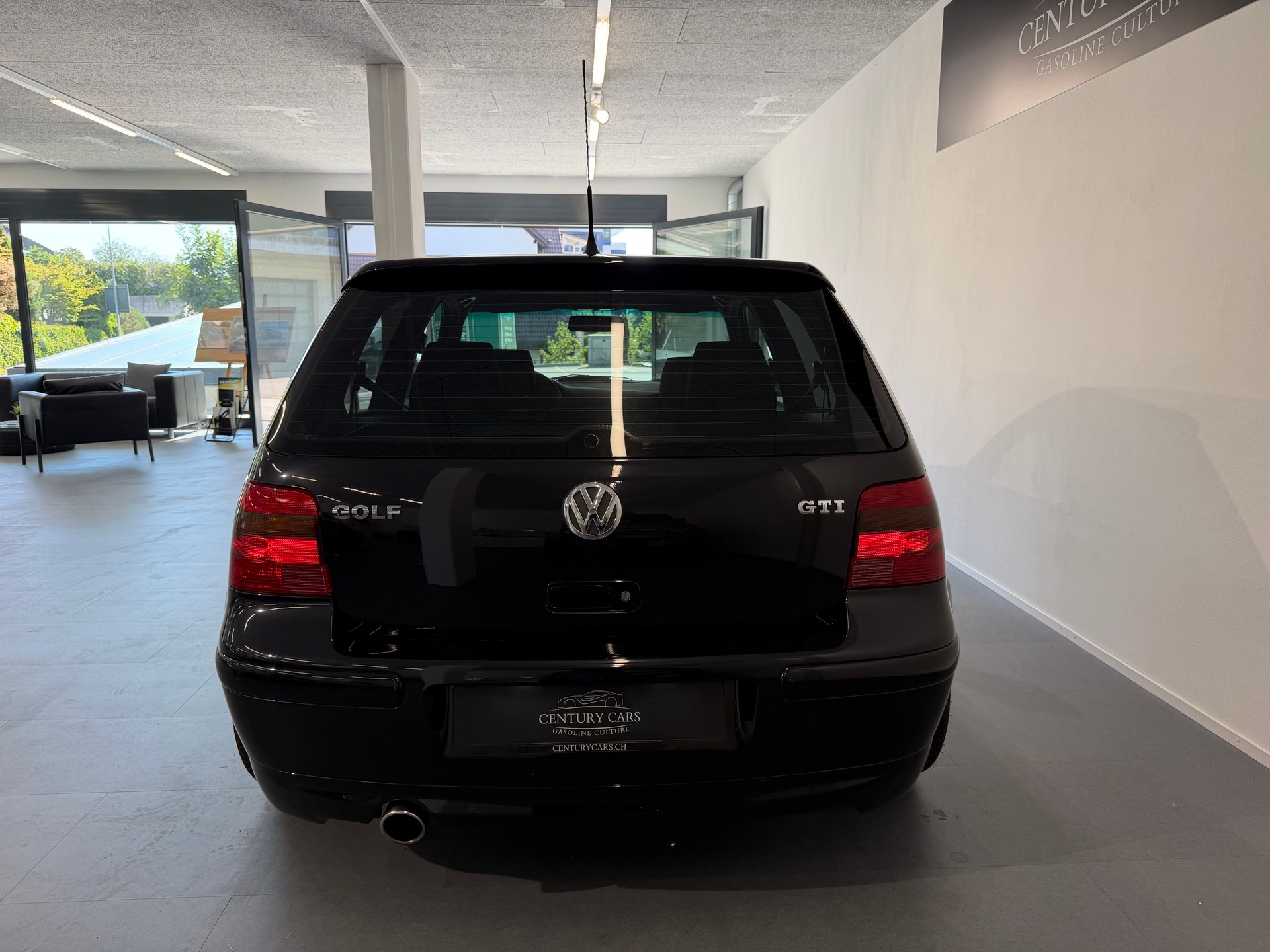 VW Golf 1.8 T GTI 25 Years-image-14