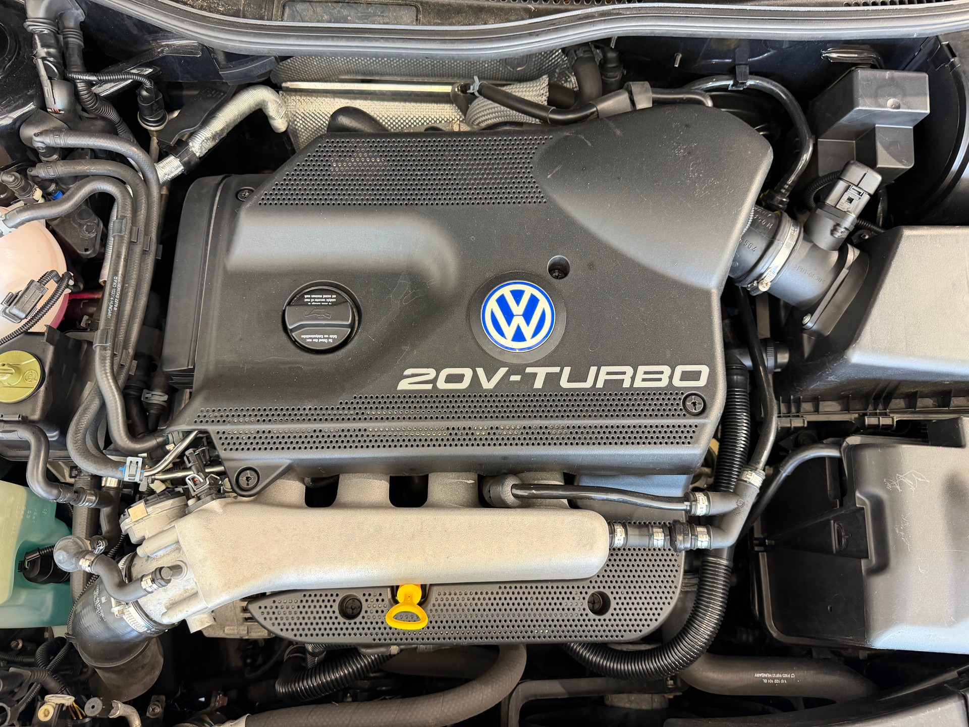 VW Golf 1.8 T GTI 25 Years-image-9