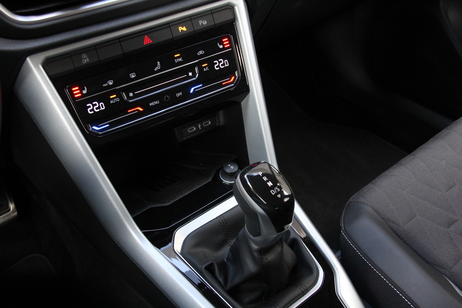 VW T-Roc 2.0 TDI SCR Goal DSG ***ANHÄNGERKUPPLUNG***-image-12