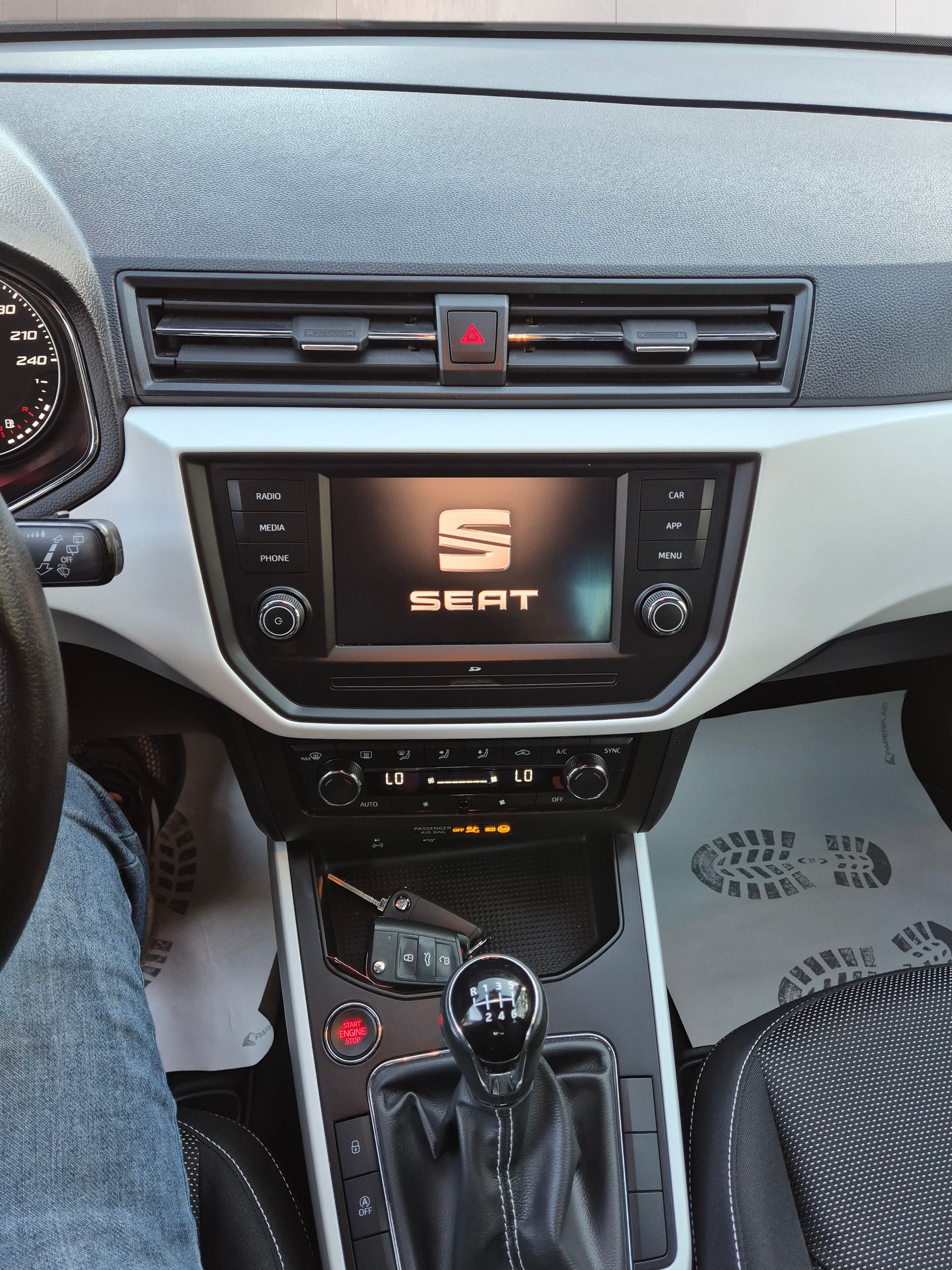 SEAT Arona 1.0 TGI CNG Reference-image-12