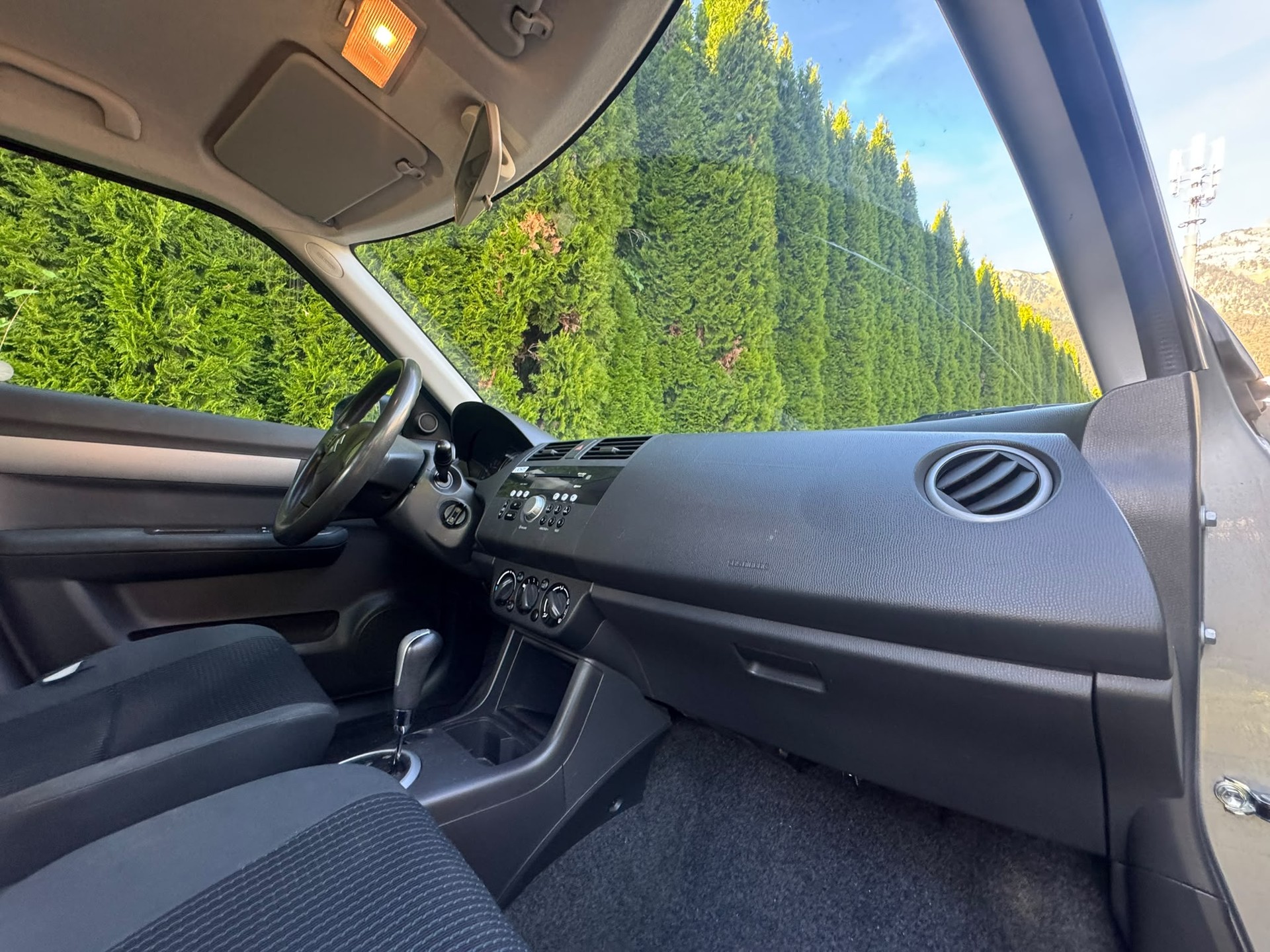 SUZUKI Swift 1.5i 16V VVT GL Top-image-17