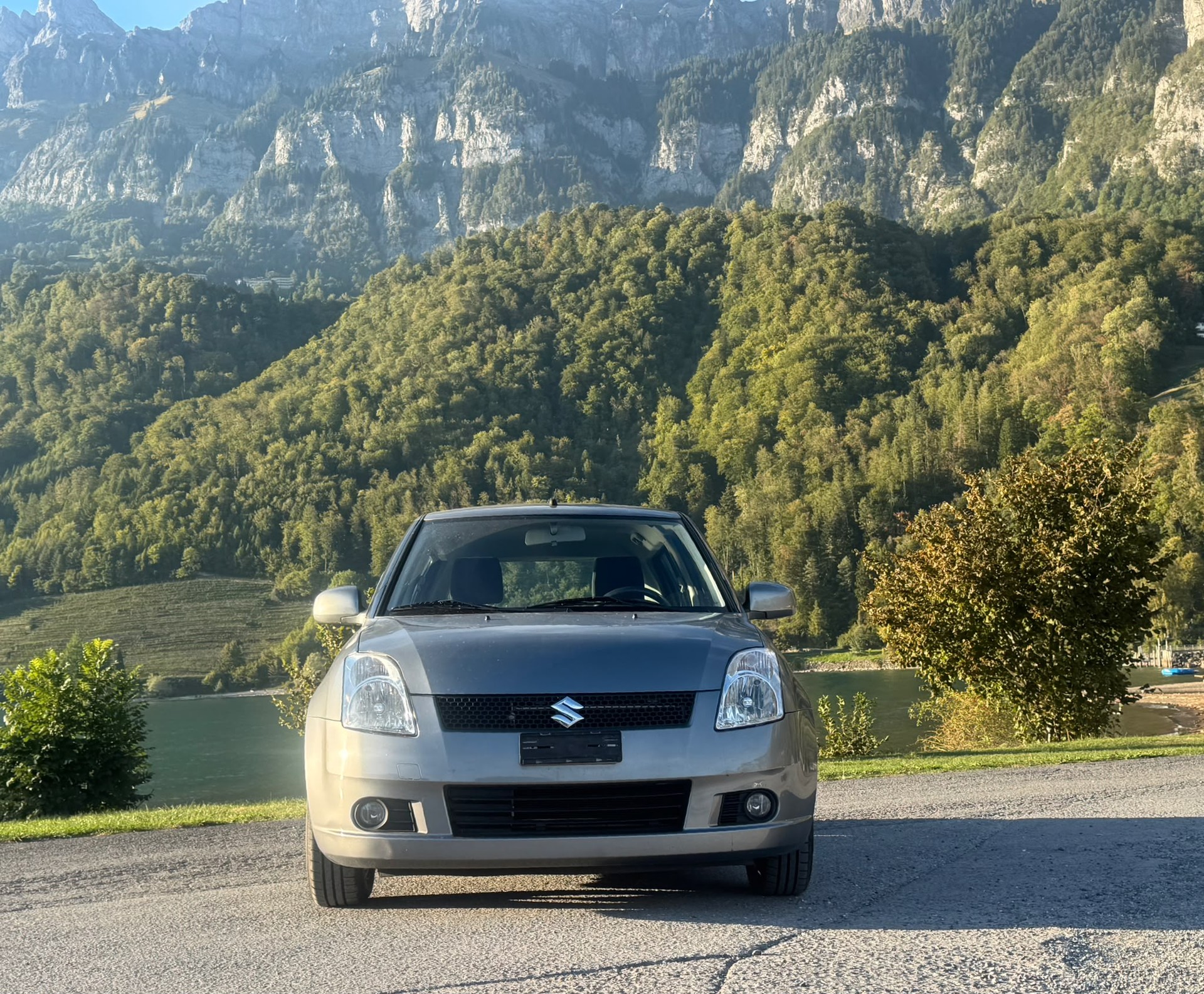 SUZUKI Swift 1.5i 16V VVT GL Top-image-1