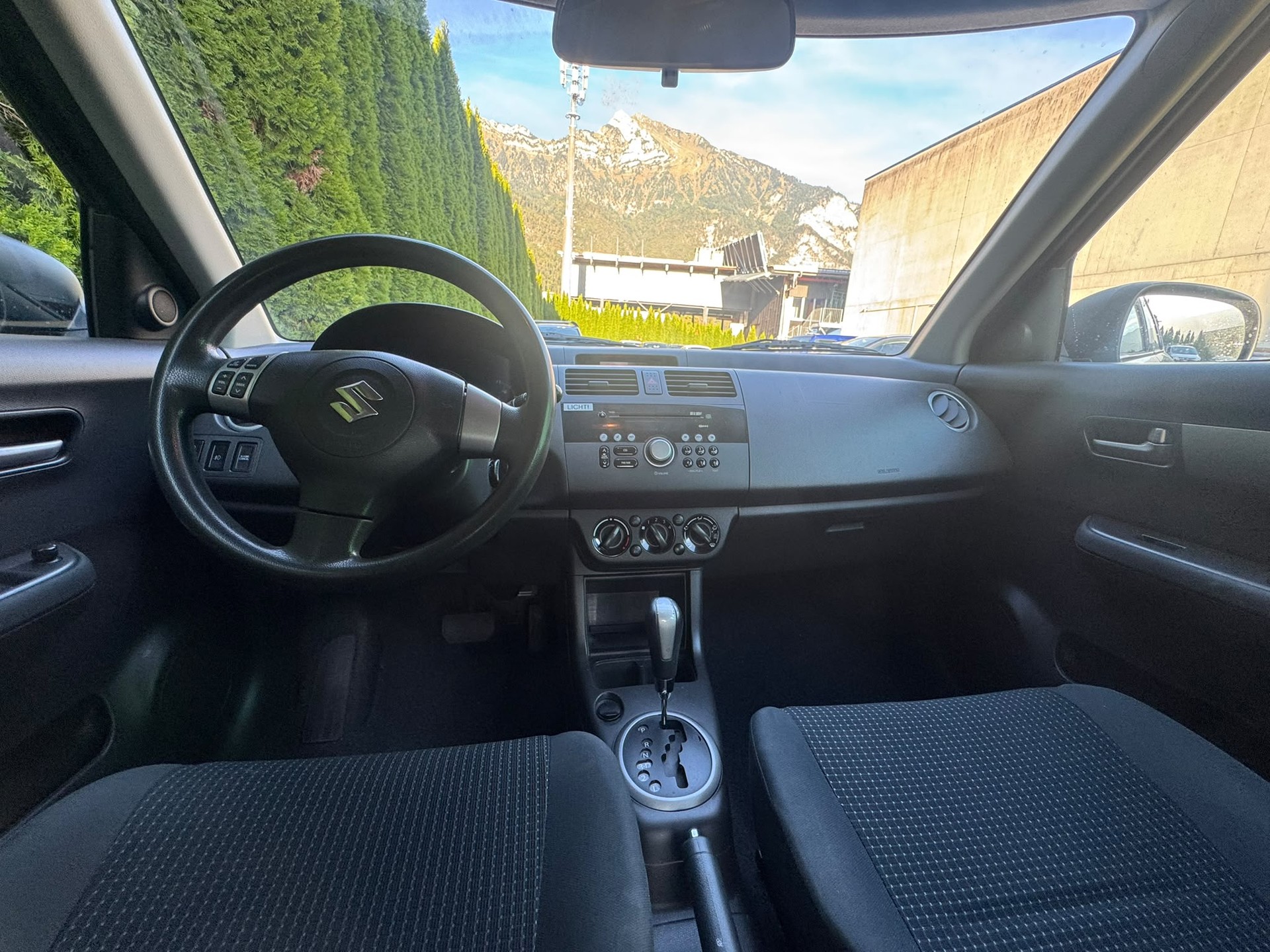 SUZUKI Swift 1.5i 16V VVT GL Top-image-22