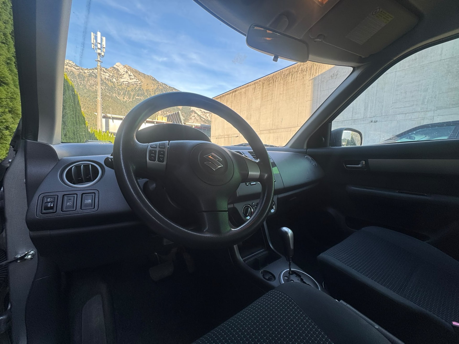 SUZUKI Swift 1.5i 16V VVT GL Top-image-23