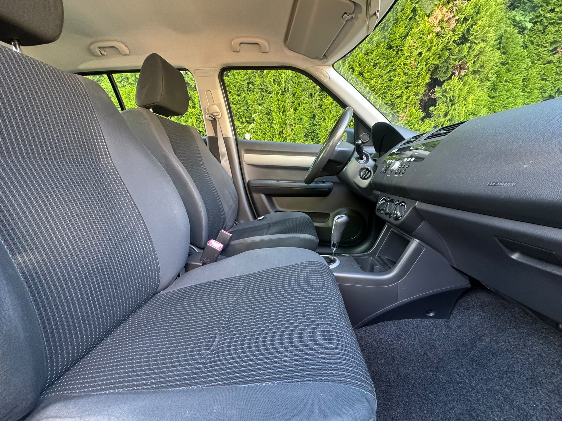 SUZUKI Swift 1.5i 16V VVT GL Top-image-18