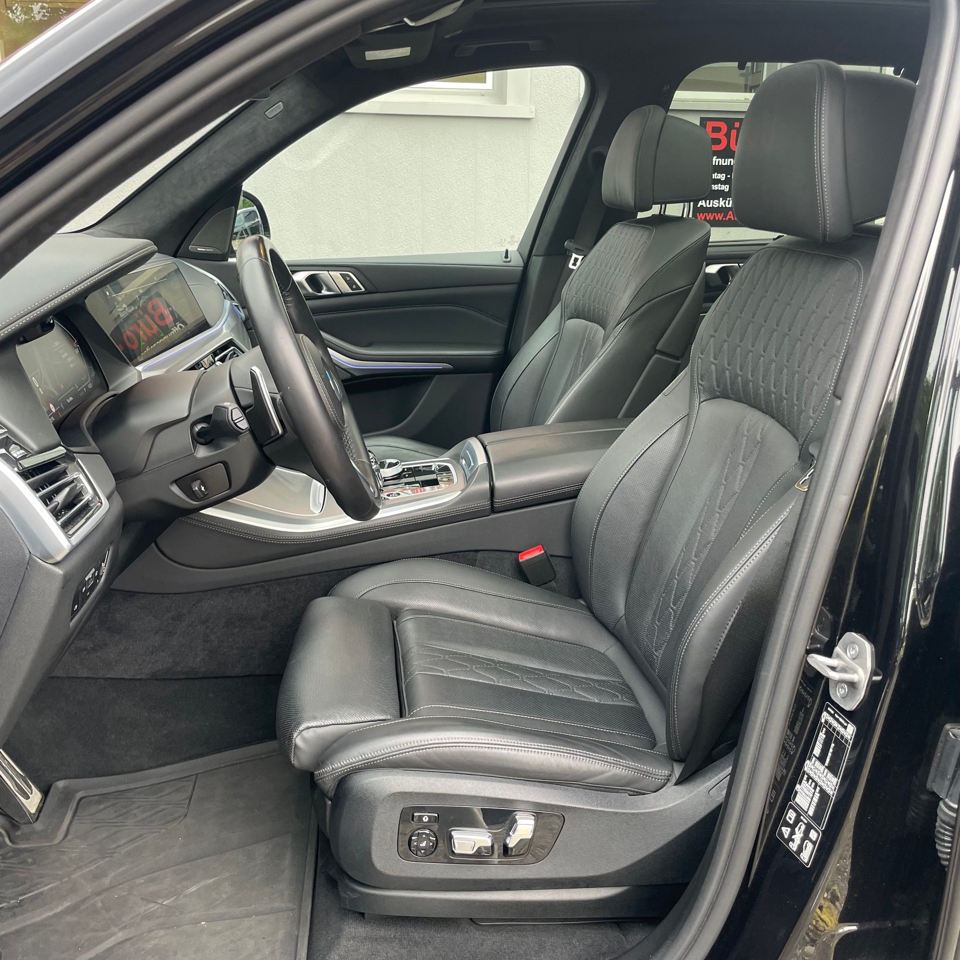 BMW X5 xDrive 48V 40d M Sport Steptronic *7 SITZE / LUFT-FEDERUNG / STAND-HEIZUNG / NP: Fr. 152‘950.-*-image-9