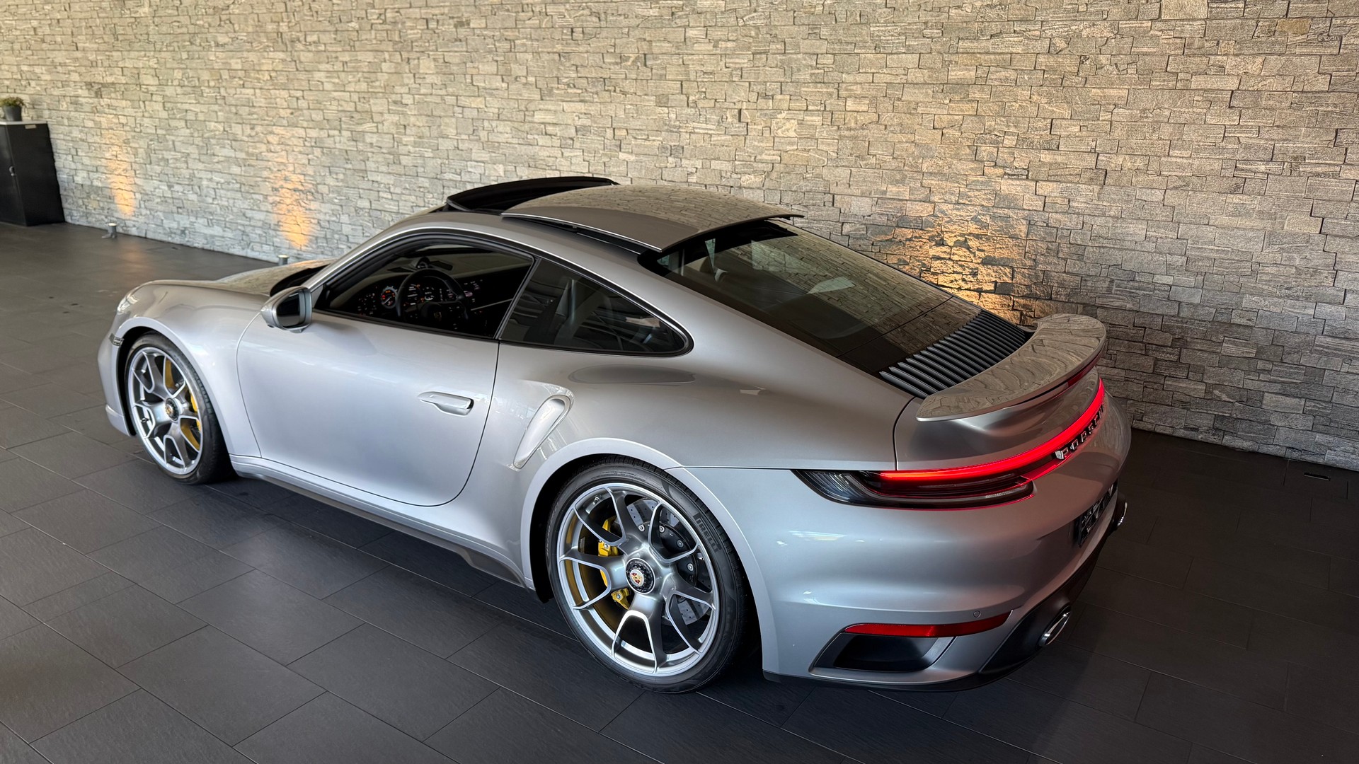 PORSCHE 911 Turbo S PDK (992.1)-image-1