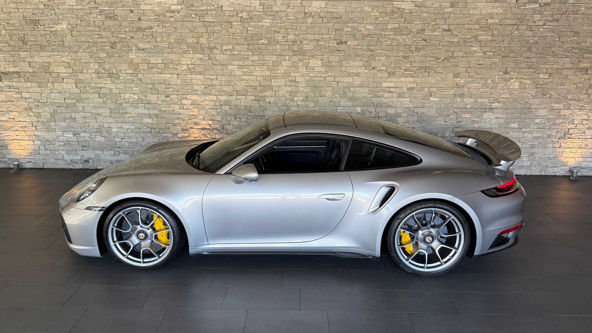 PORSCHE 911 Turbo S PDK (992.1)-image-6