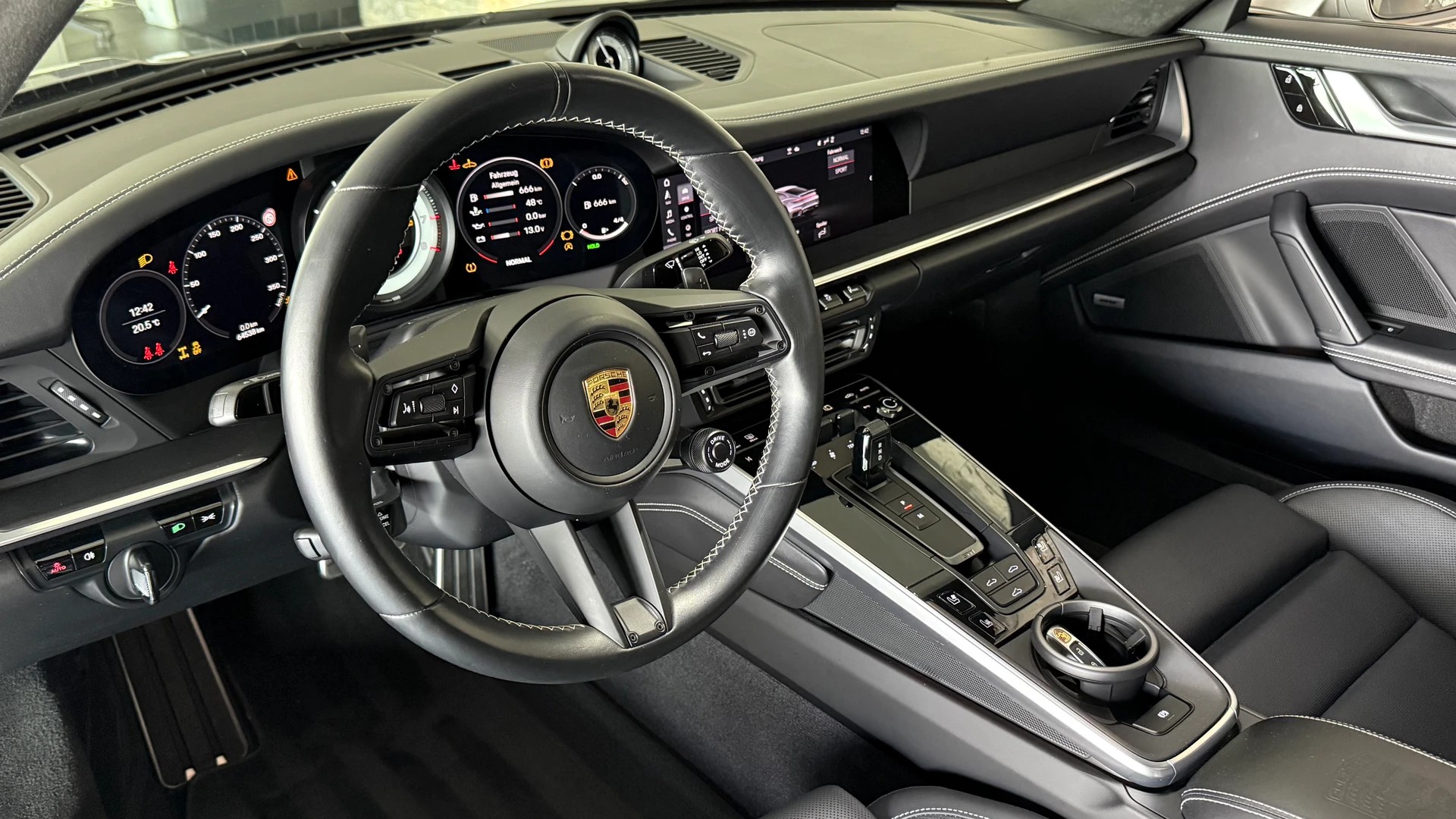 PORSCHE 911 Turbo S PDK (992.1)-image-11