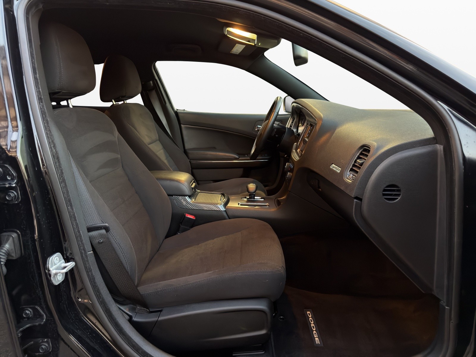 DODGE Charger-image-14
