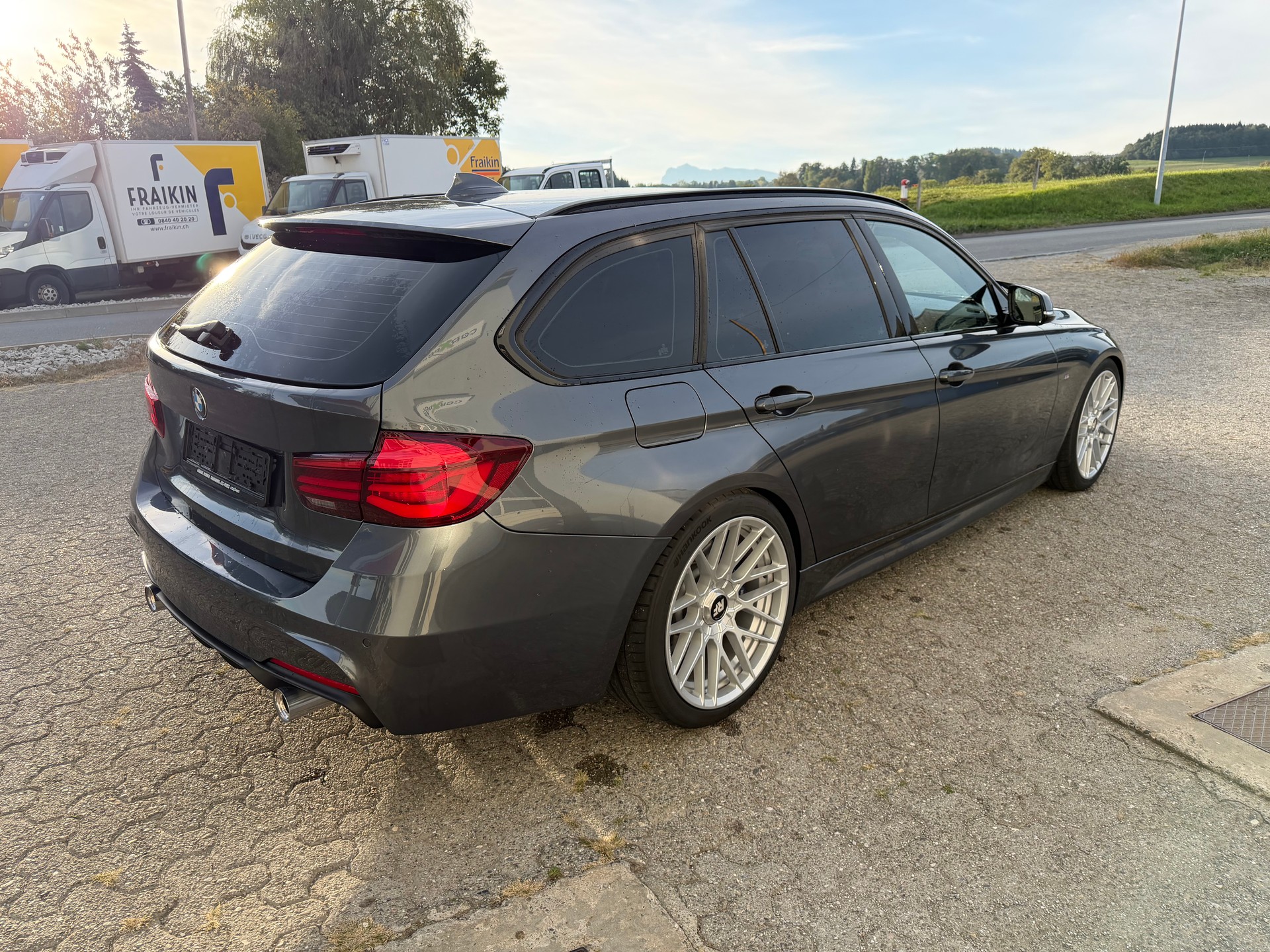BMW 335i xDrive Touring Sport Line Steptronic-image-3
