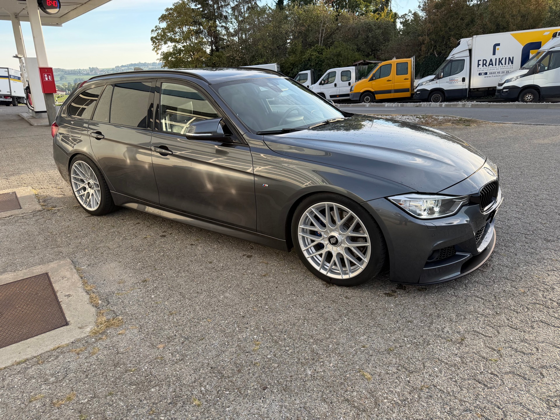BMW 335i xDrive Touring Sport Line Steptronic-image-4