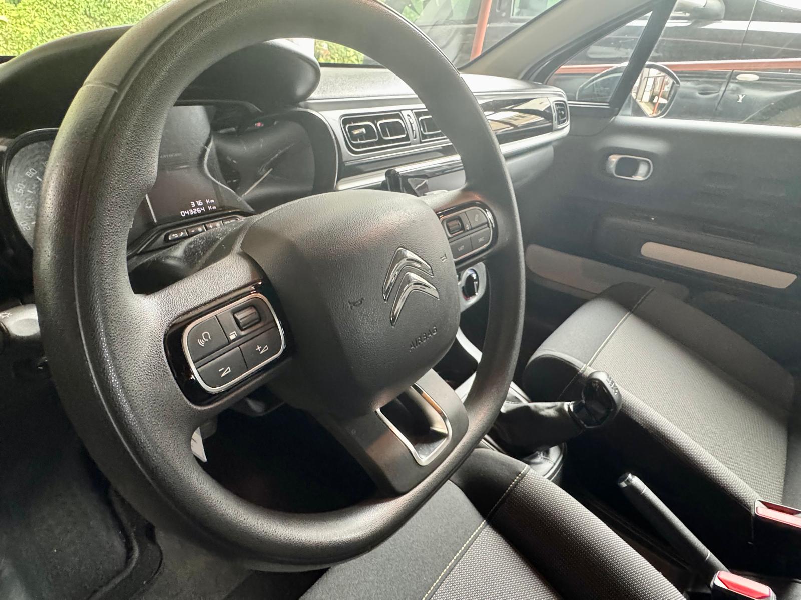 CITROEN C3 1.2i PureTech Feel-image-9