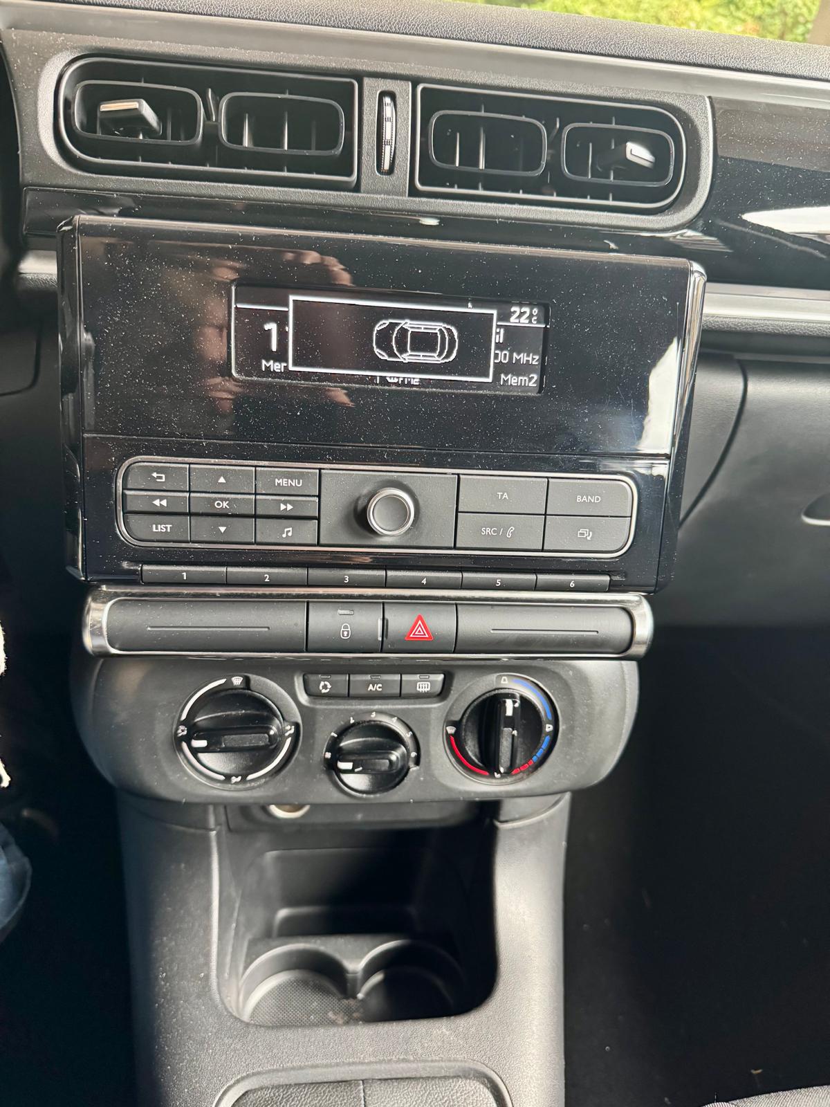CITROEN C3 1.2i PureTech Feel-image-12