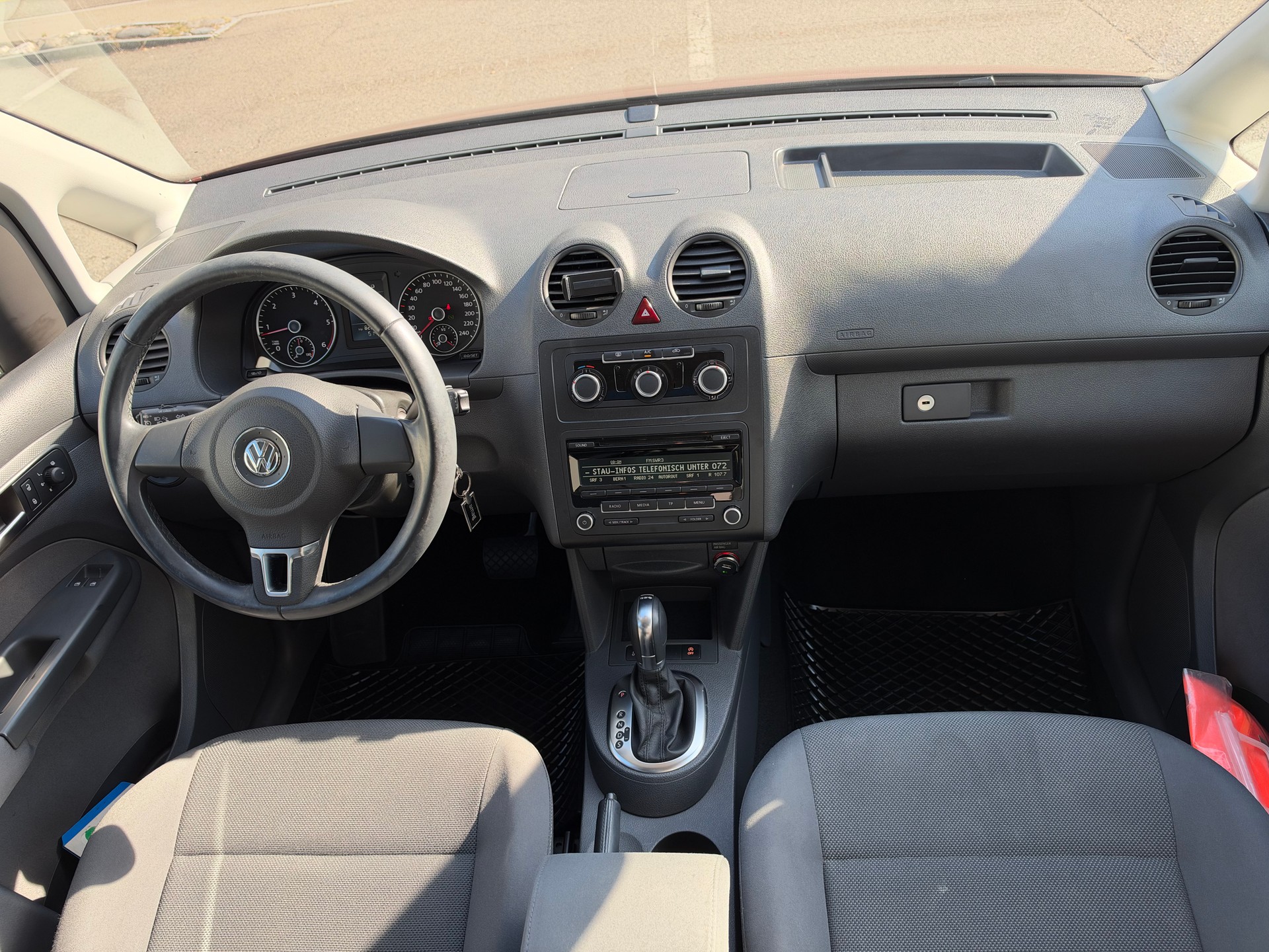 VW Caddy 1.6 TDI Blue Motion Technology Trendline DSG-image-11