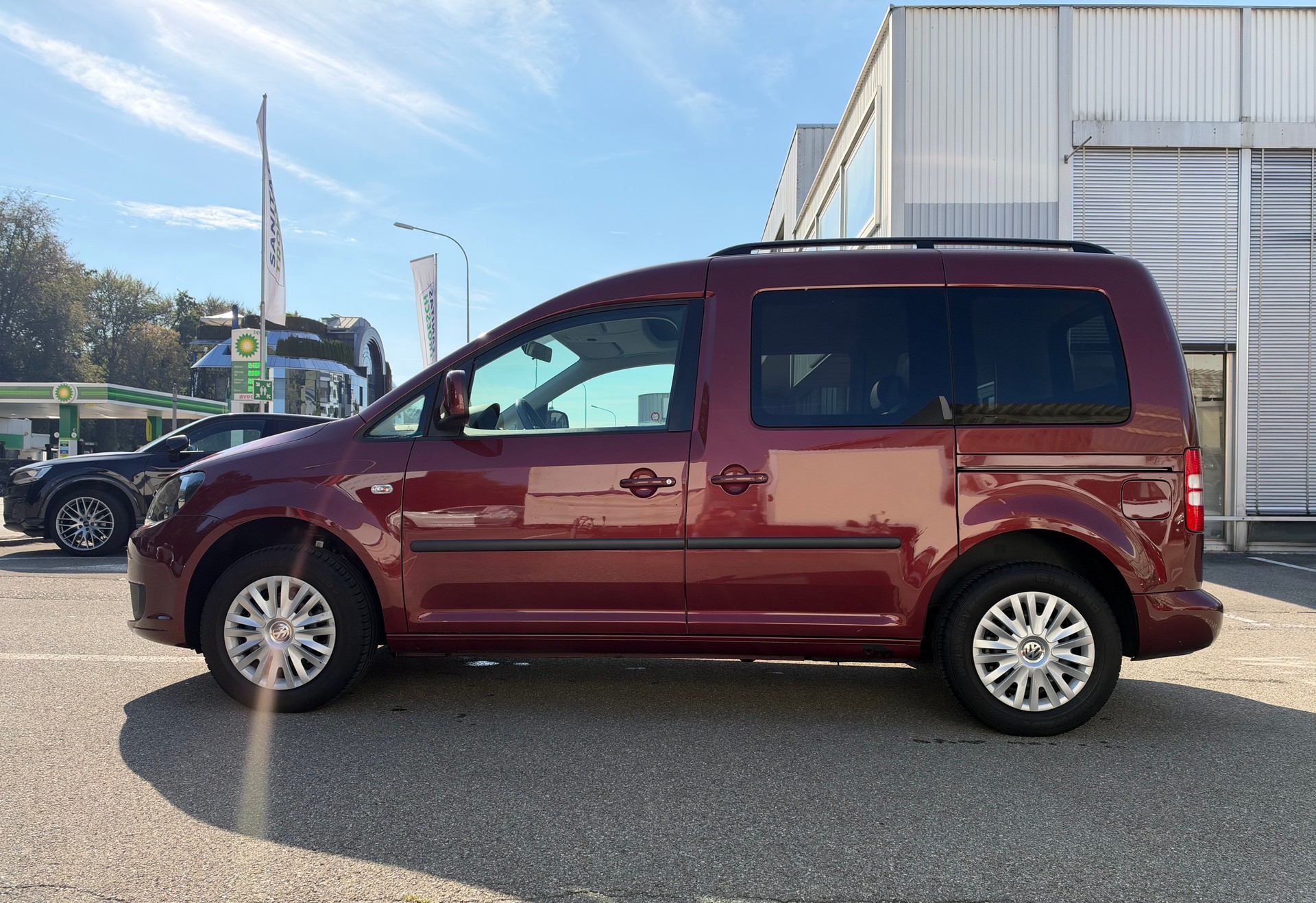 VW Caddy 1.6 TDI Blue Motion Technology Trendline DSG-image-0