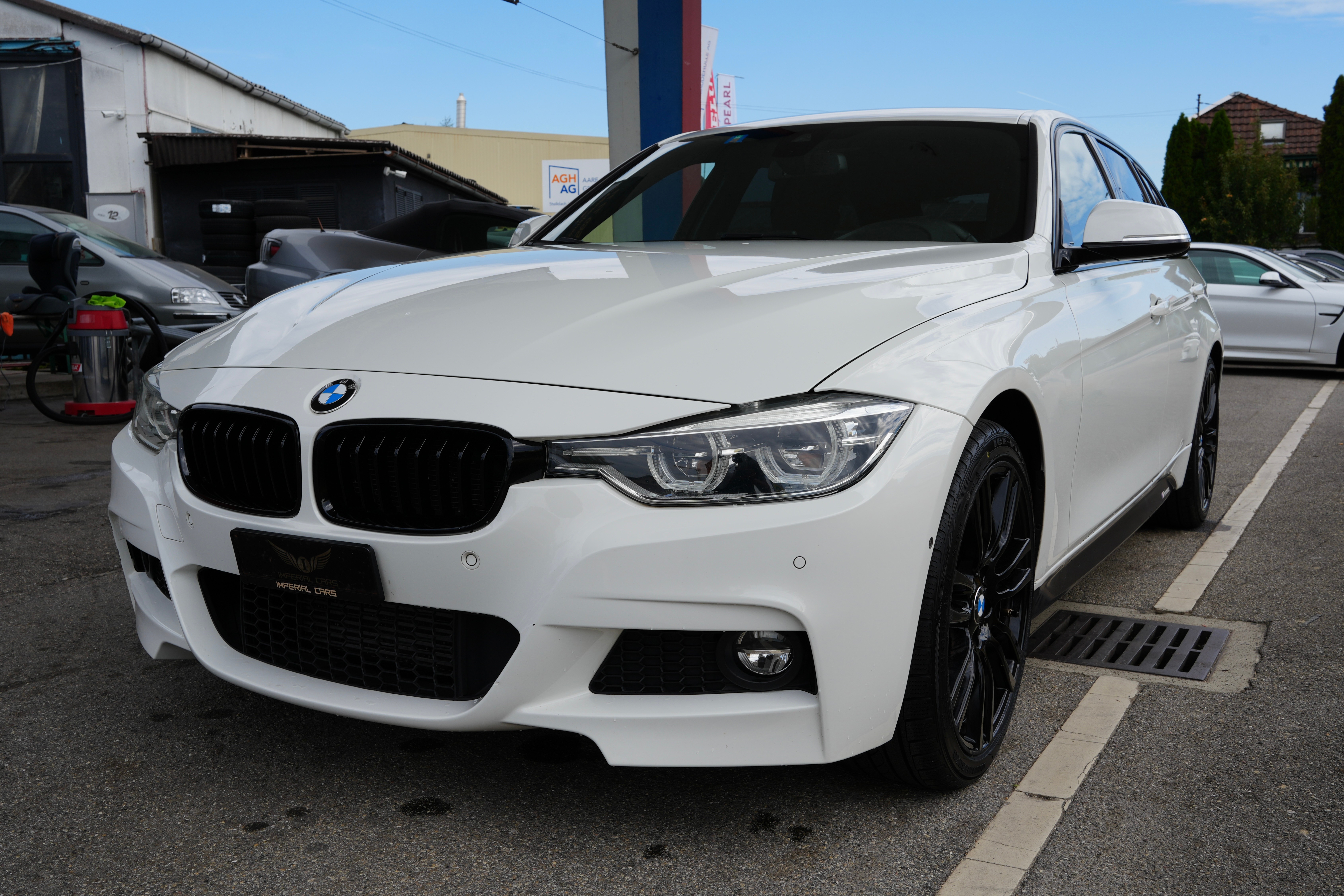 Car photo