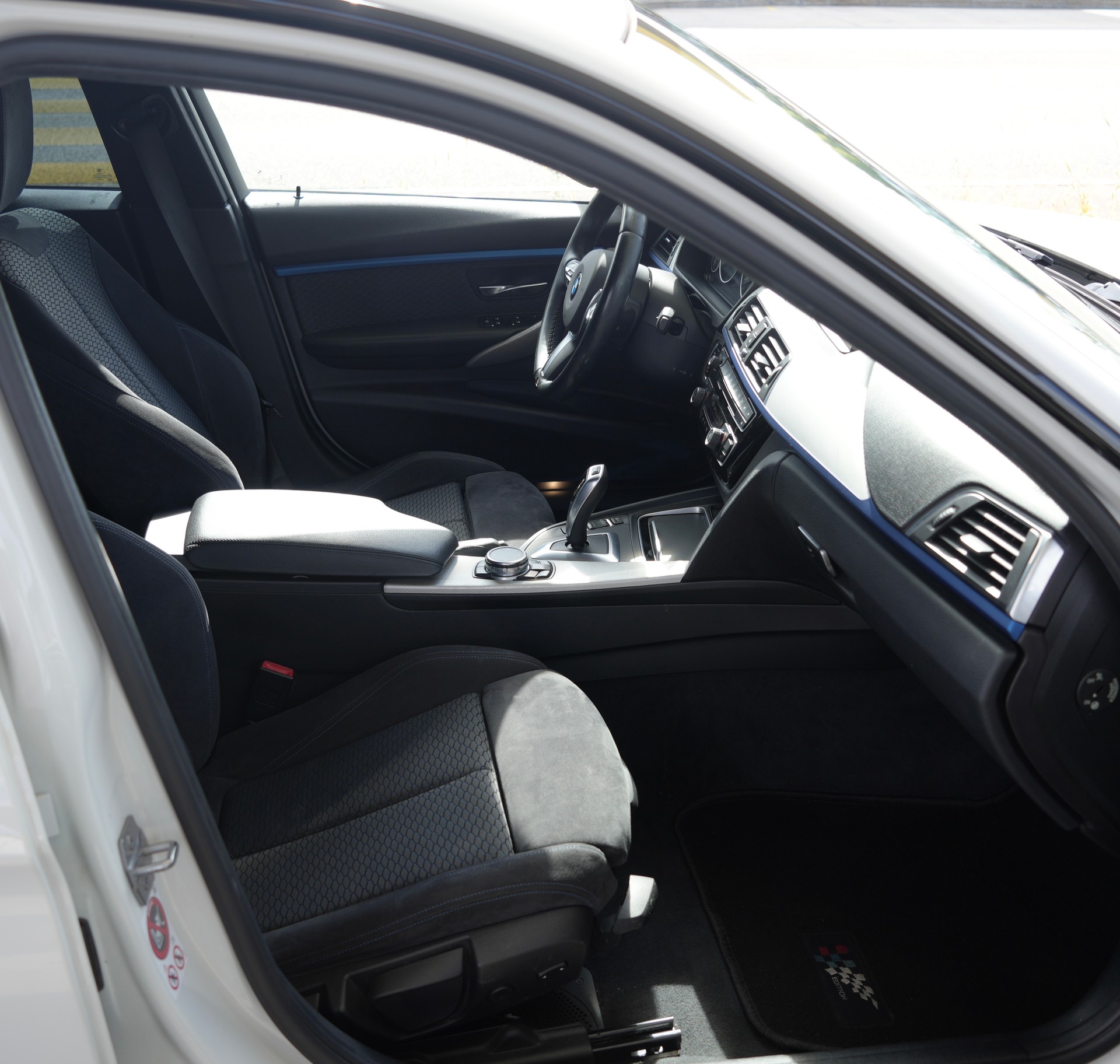 BMW 320d xDrive Touring M Sport Line Steptronic-image-10