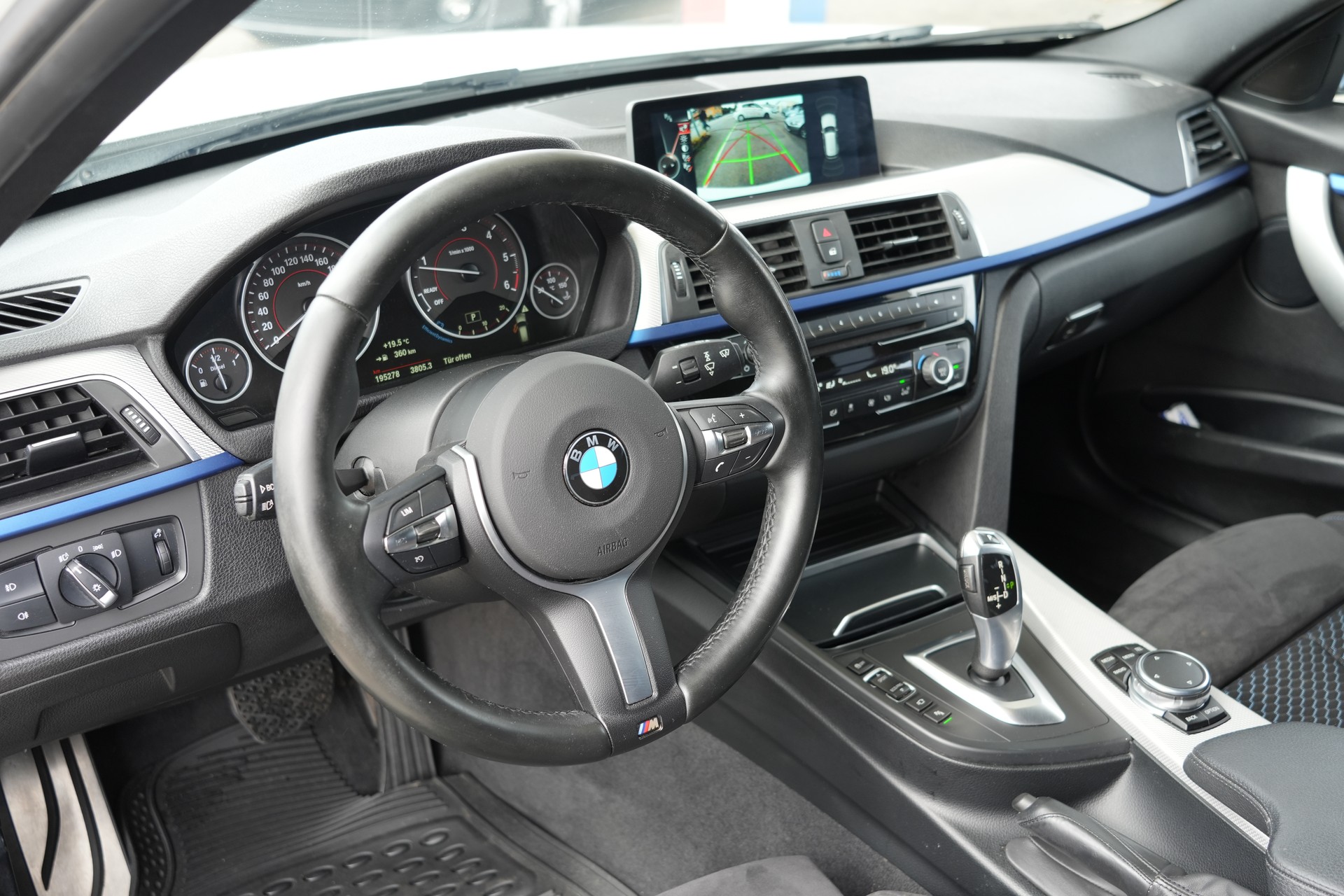 BMW 320d xDrive Touring M Sport Line Steptronic-image-7