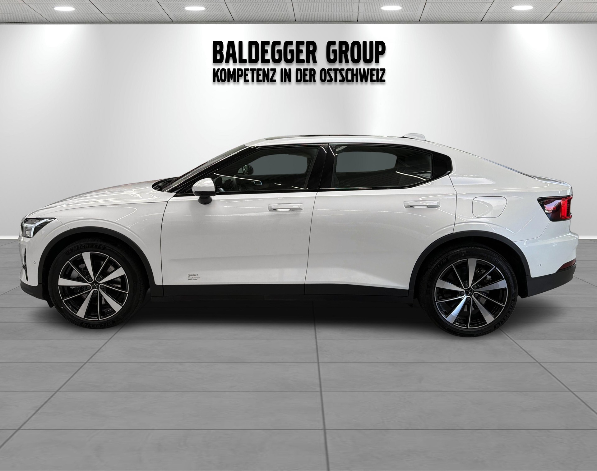 POLESTAR 2 Long Range Dual Motor-image-2