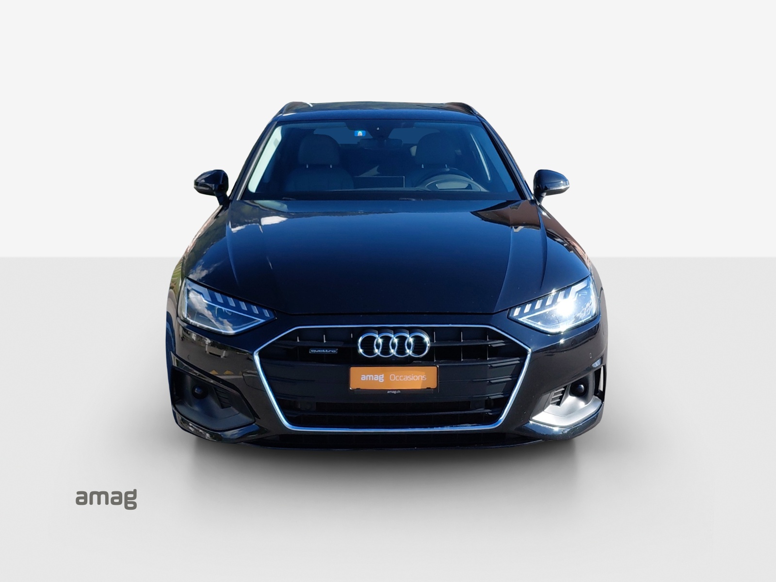 AUDI A4 Avant 40 TDI Attraction quattro S-tronic-image-6