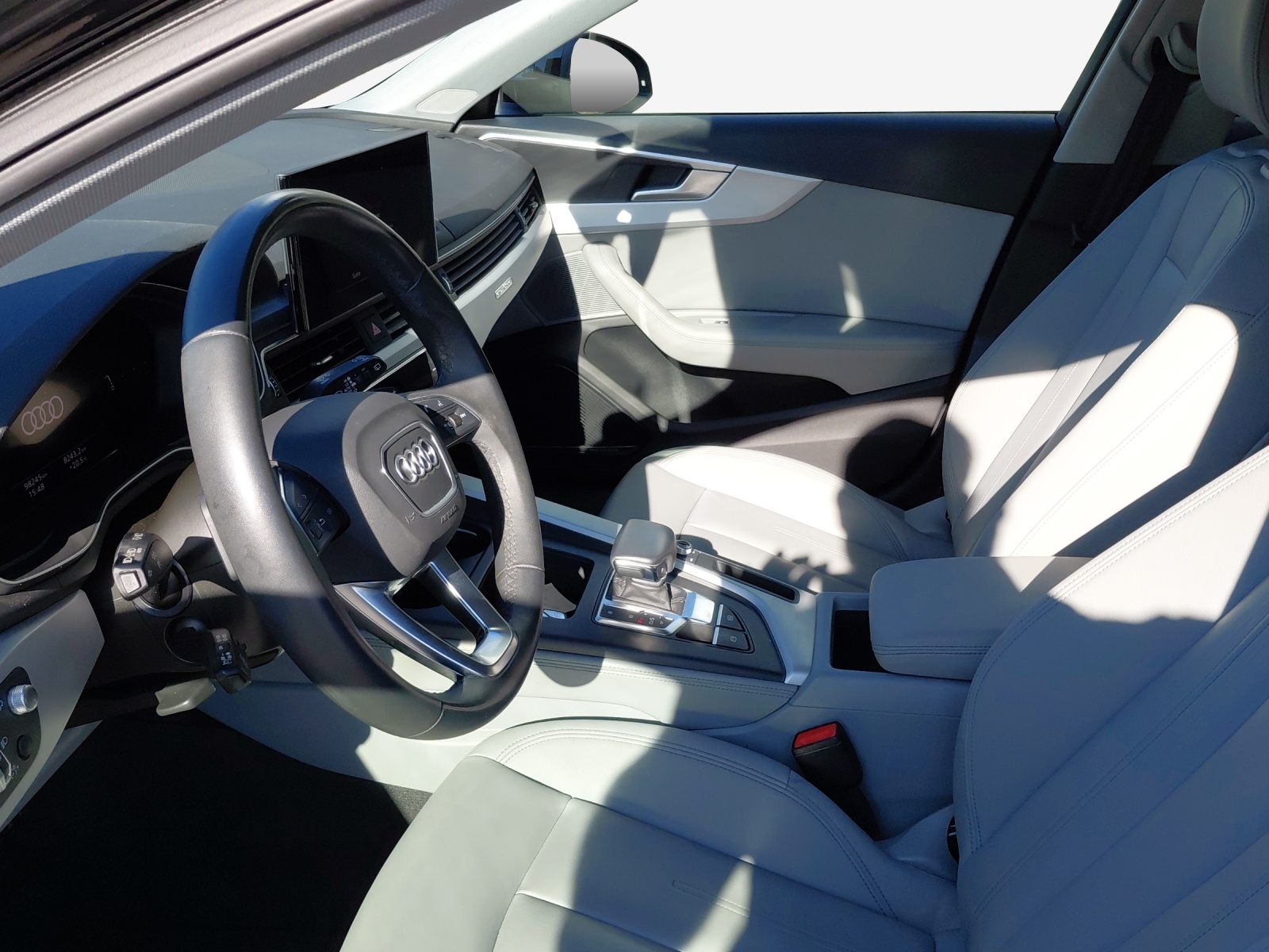AUDI A4 Avant 40 TDI Attraction quattro S-tronic-image-7