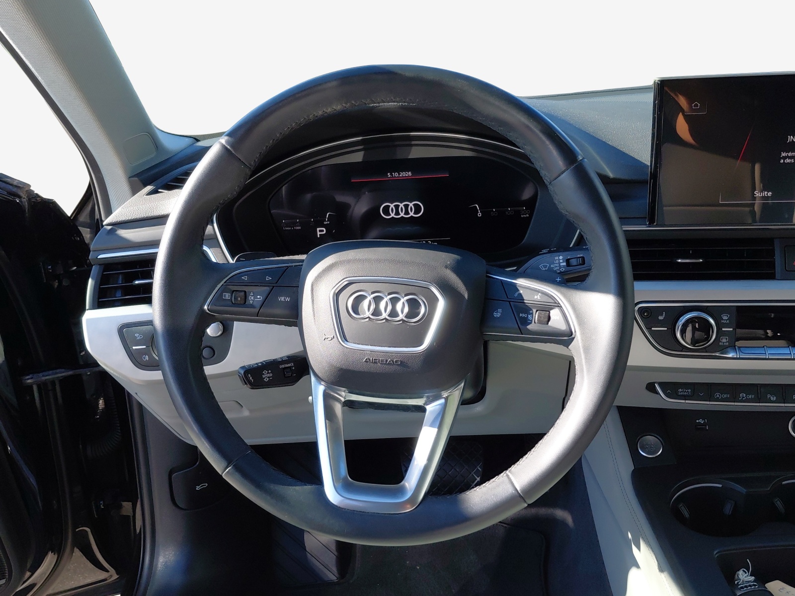 AUDI A4 Avant 40 TDI Attraction quattro S-tronic-image-9