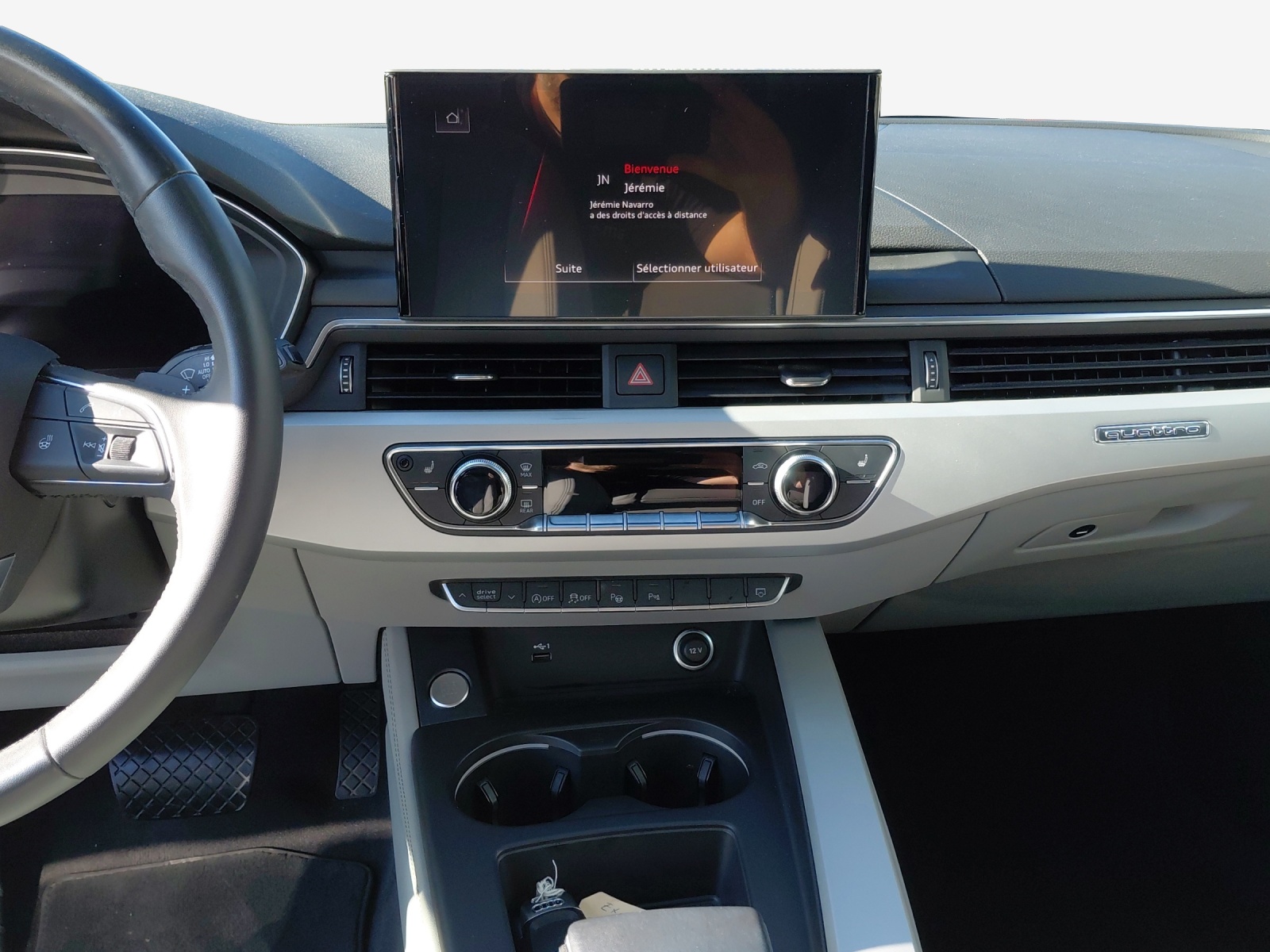 AUDI A4 Avant 40 TDI Attraction quattro S-tronic-image-10