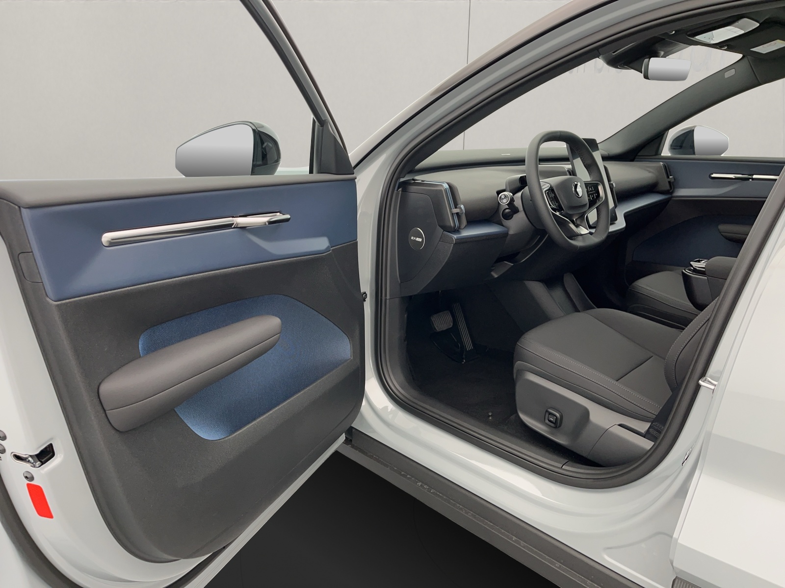 VOLVO EX30 E60 Twin Ultra Performance AWD .-image-7