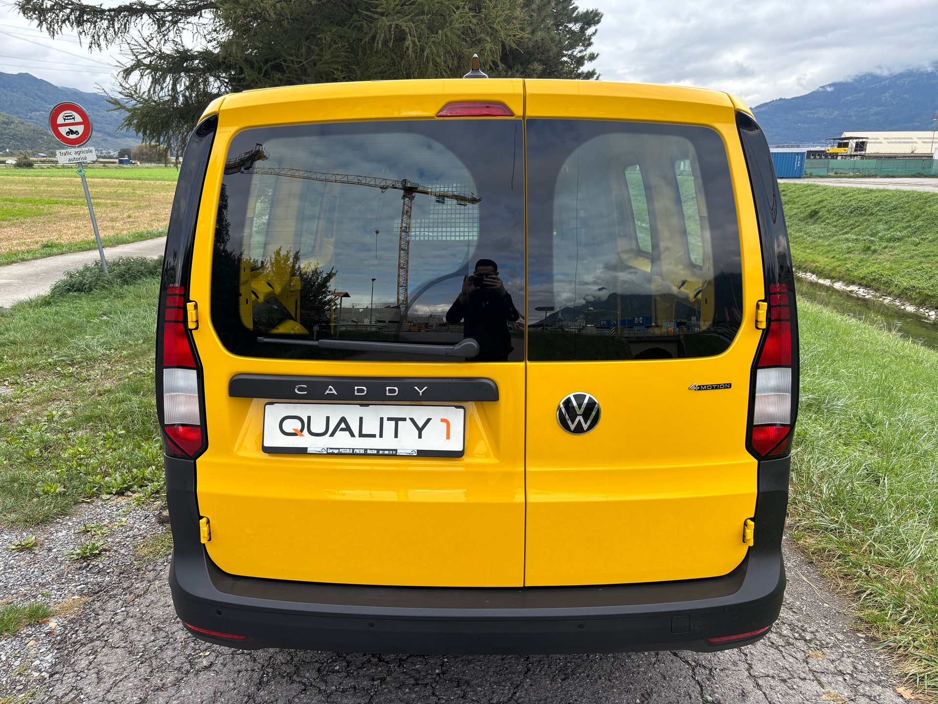 VW Caddy Cargo 2.0TDI Maxi 4Motion-image-4