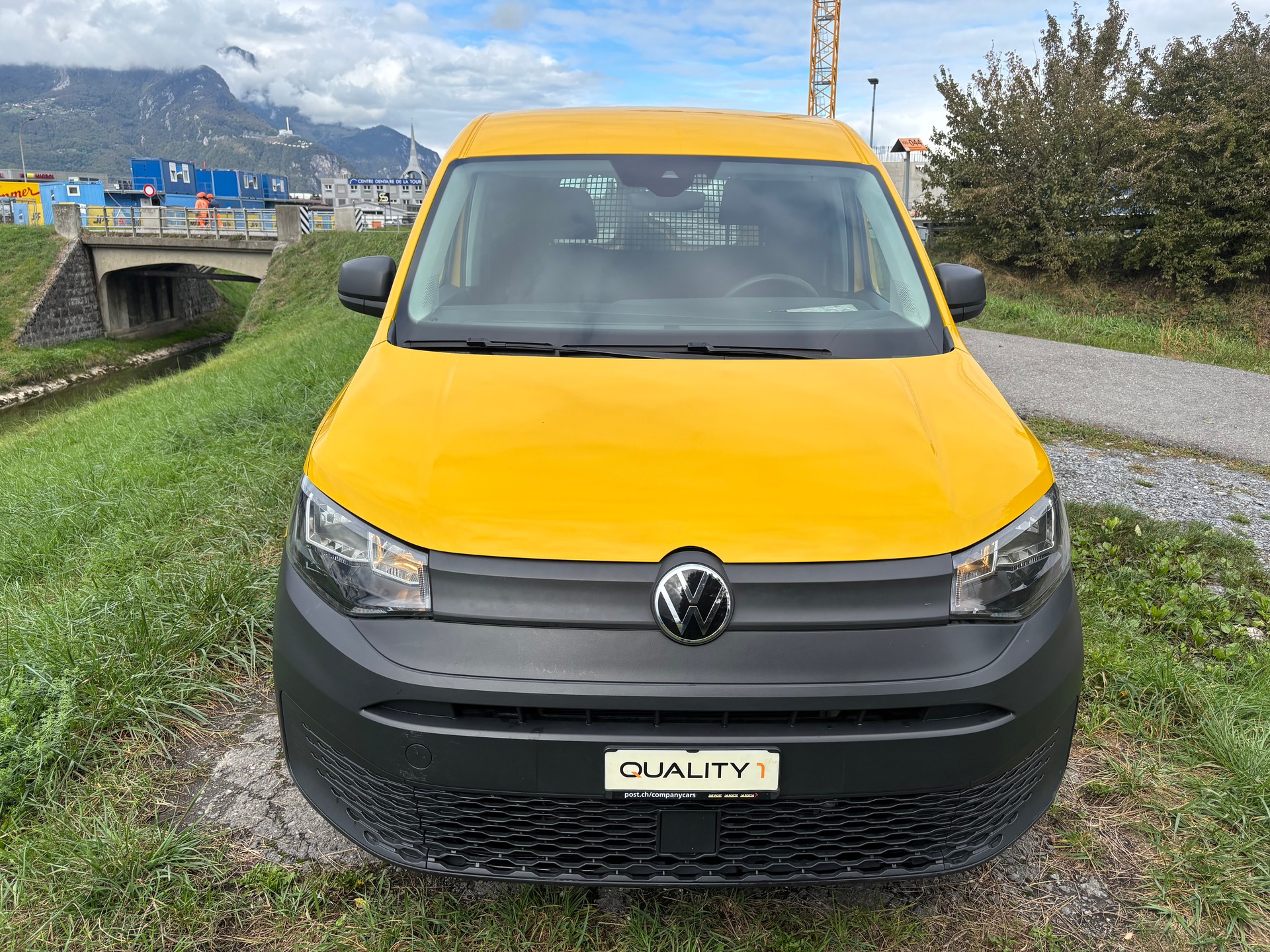 VW Caddy Cargo 2.0TDI Maxi 4Motion-image-1