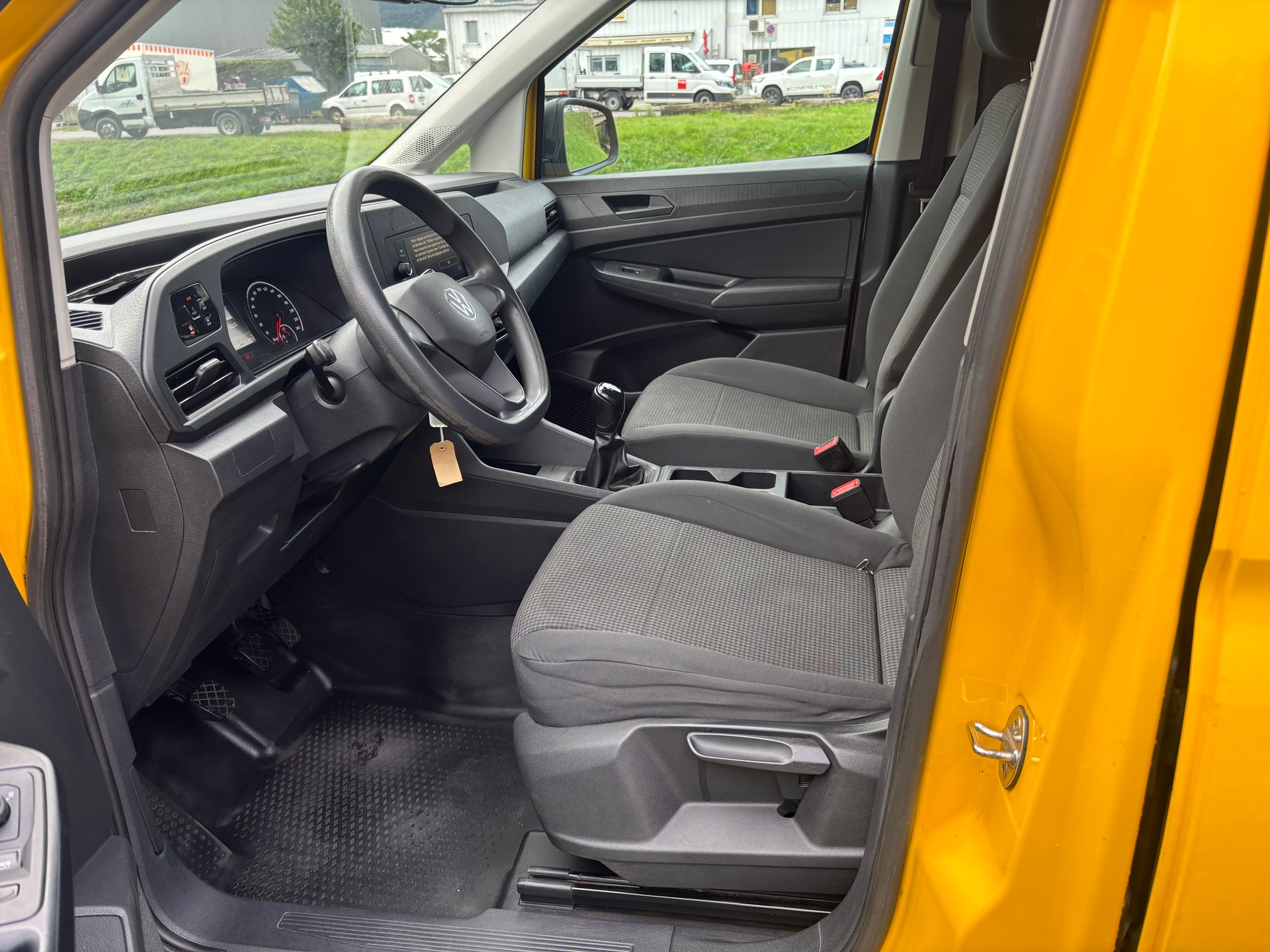 VW Caddy Cargo 2.0TDI Maxi 4Motion-image-8
