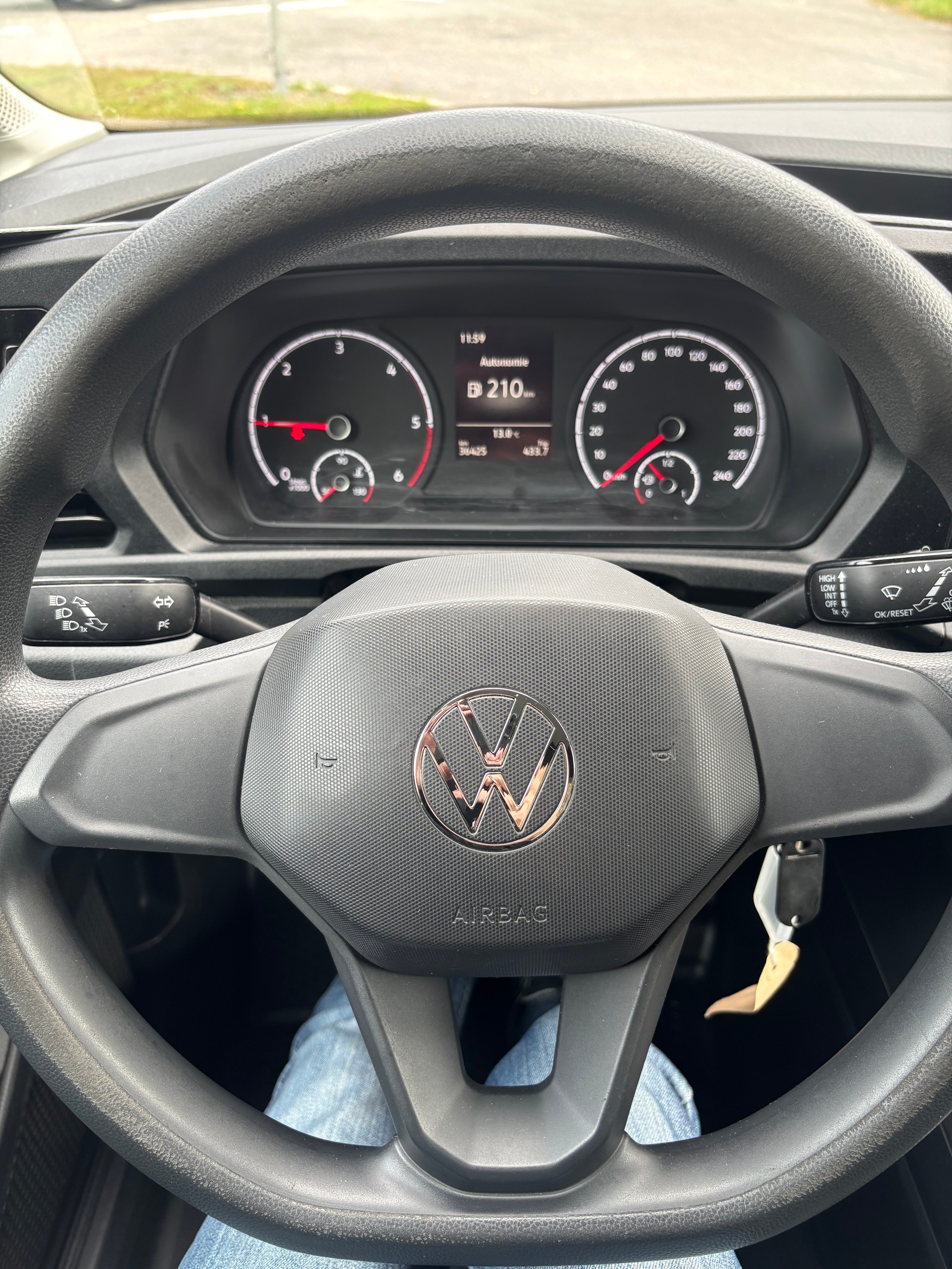 VW Caddy Cargo 2.0TDI Maxi 4Motion-image-9
